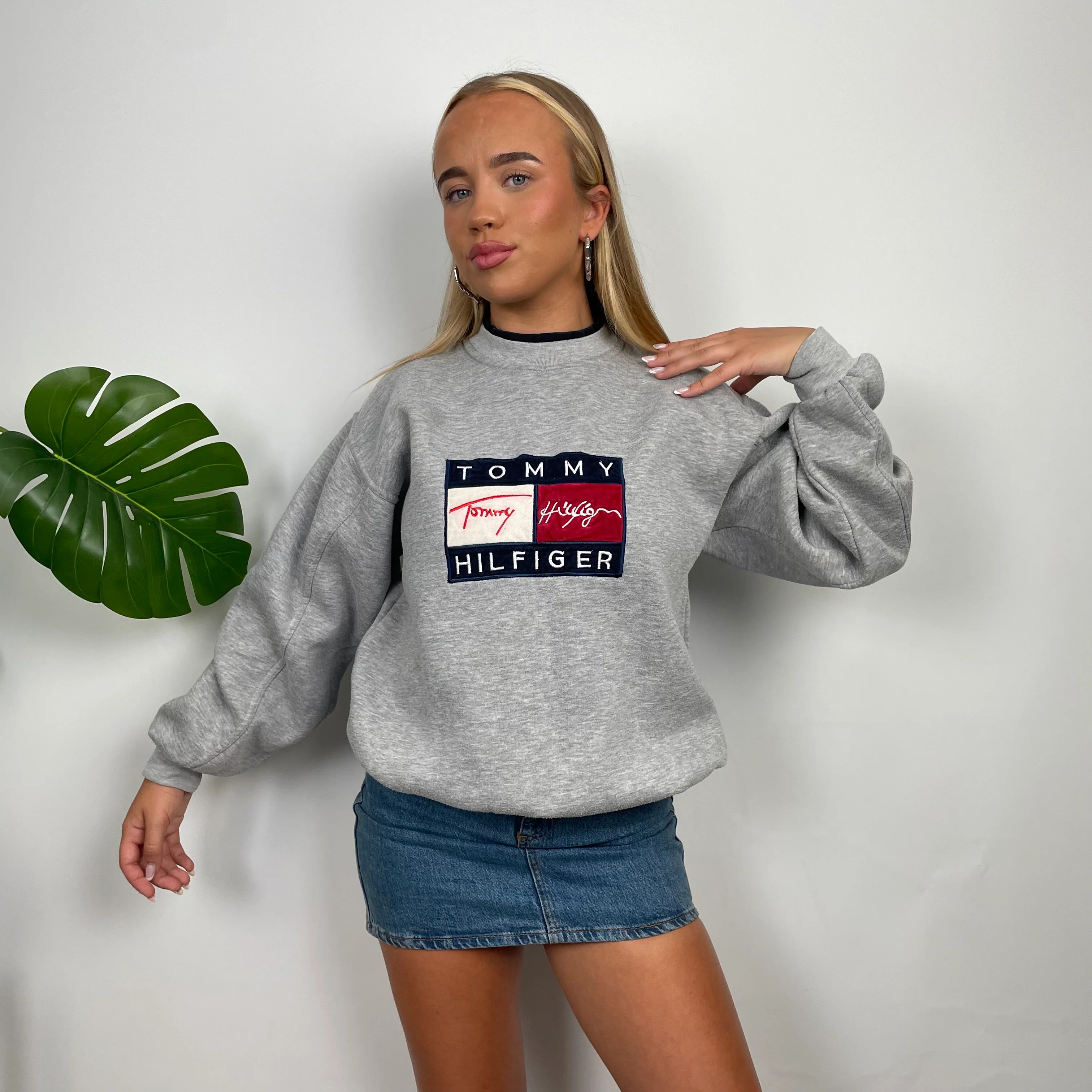 Tommy Hilfiger Grey Embroidered Spell Out Sweatshirt (S) - Image 5