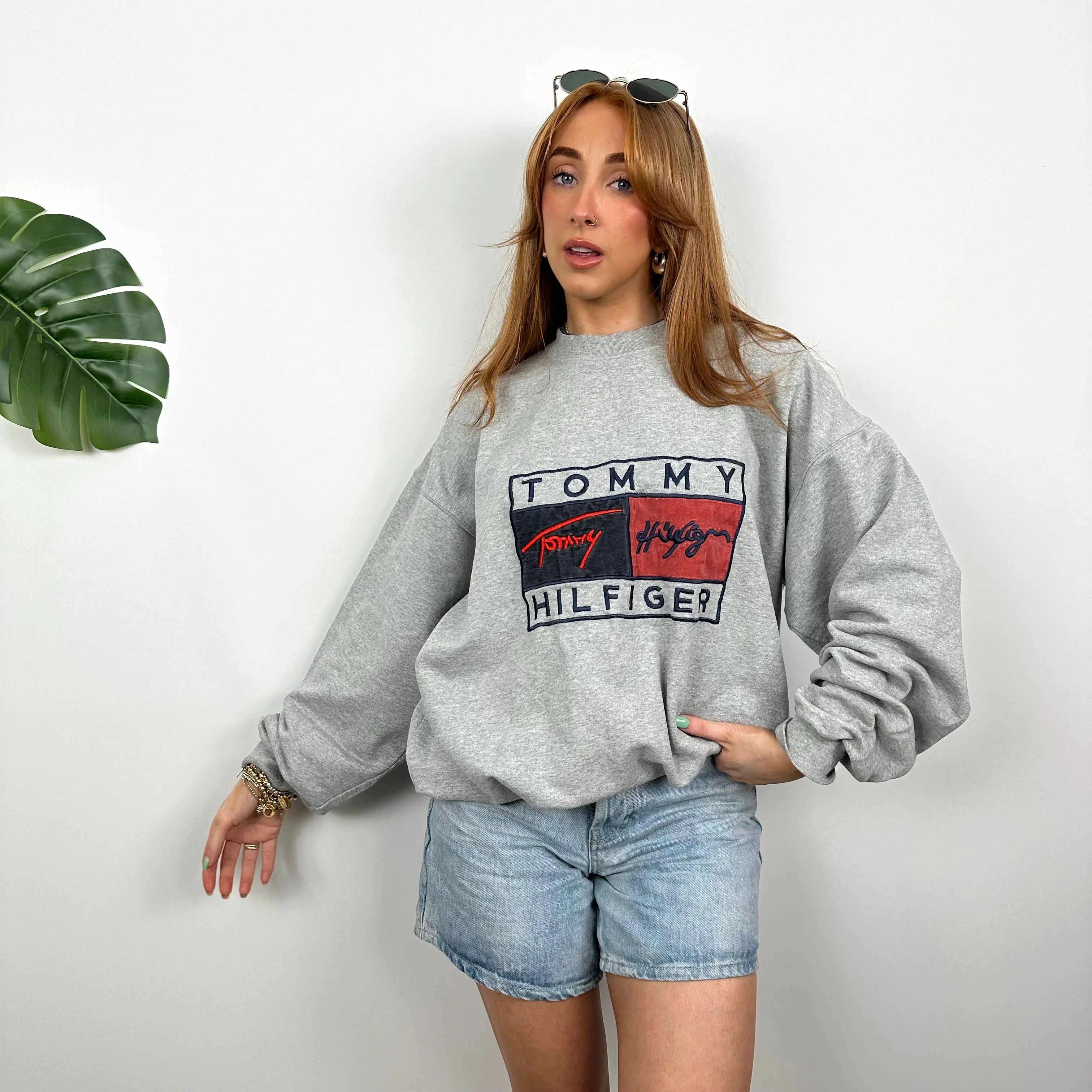 Tommy Hilfiger Grey Embroidered Spell Out Sweatshirt as worn by Annalivia (XL) - Image 3