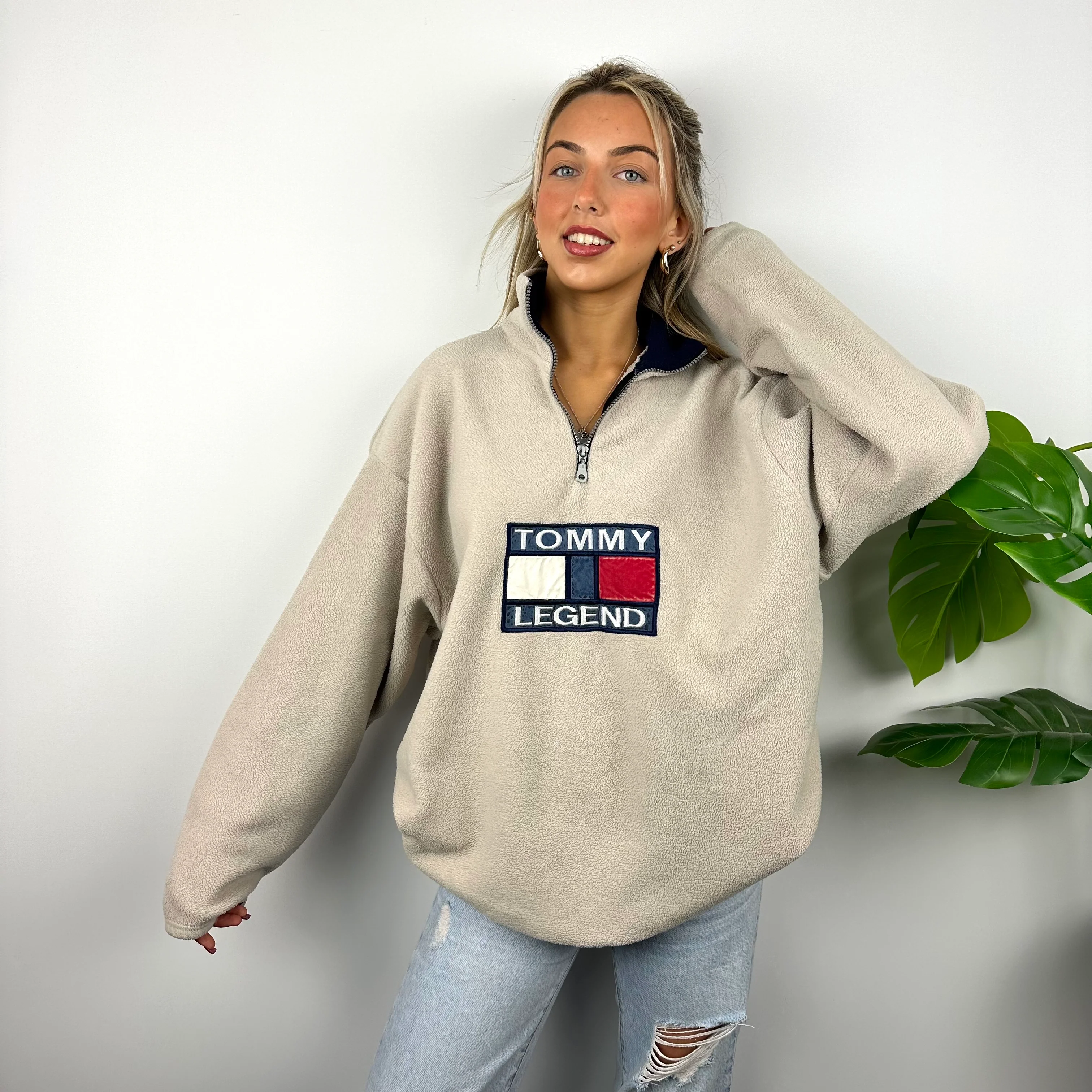 Tommy Hilfiger RARE Beige Embroidered Spell Out Teddy Bear Fleece Quarter Zip Sweatshirt (L) - Image 3