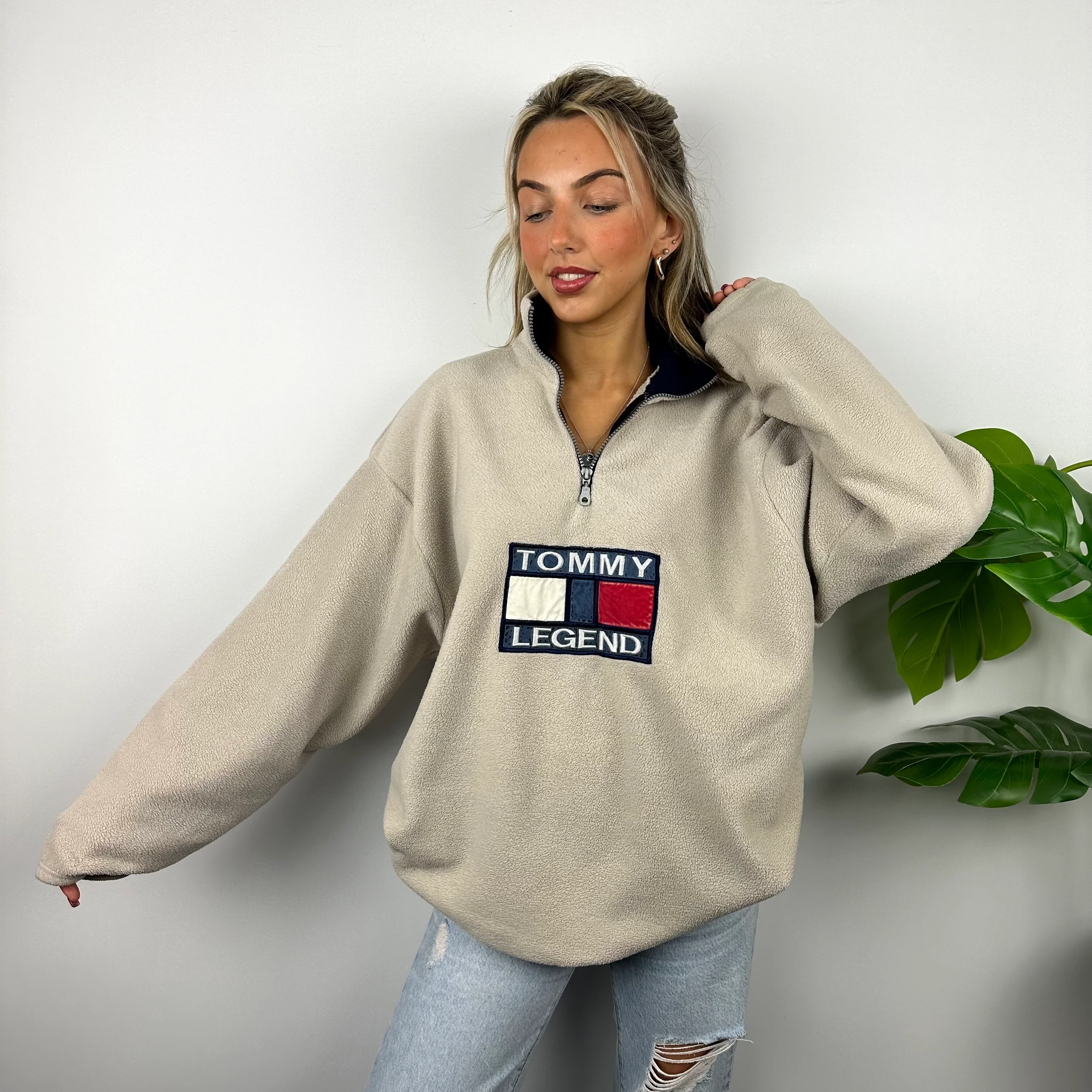 Tommy Hilfiger RARE Beige Embroidered Spell Out Teddy Bear Fleece Quarter Zip Sweatshirt (L) - Image 7