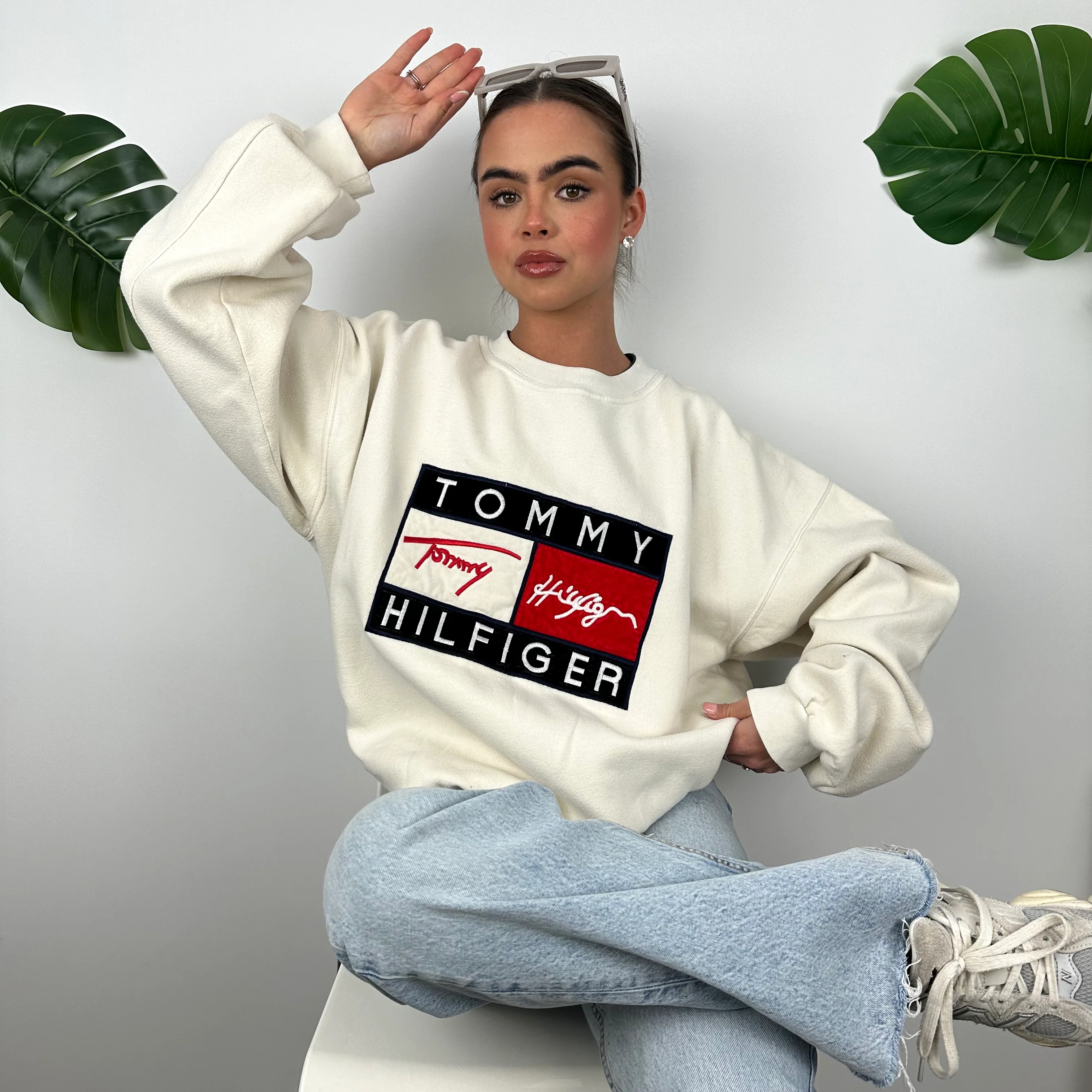 Tommy Hilfiger RARE Cream Embroidered Spell Out Sweatshirt (XL)