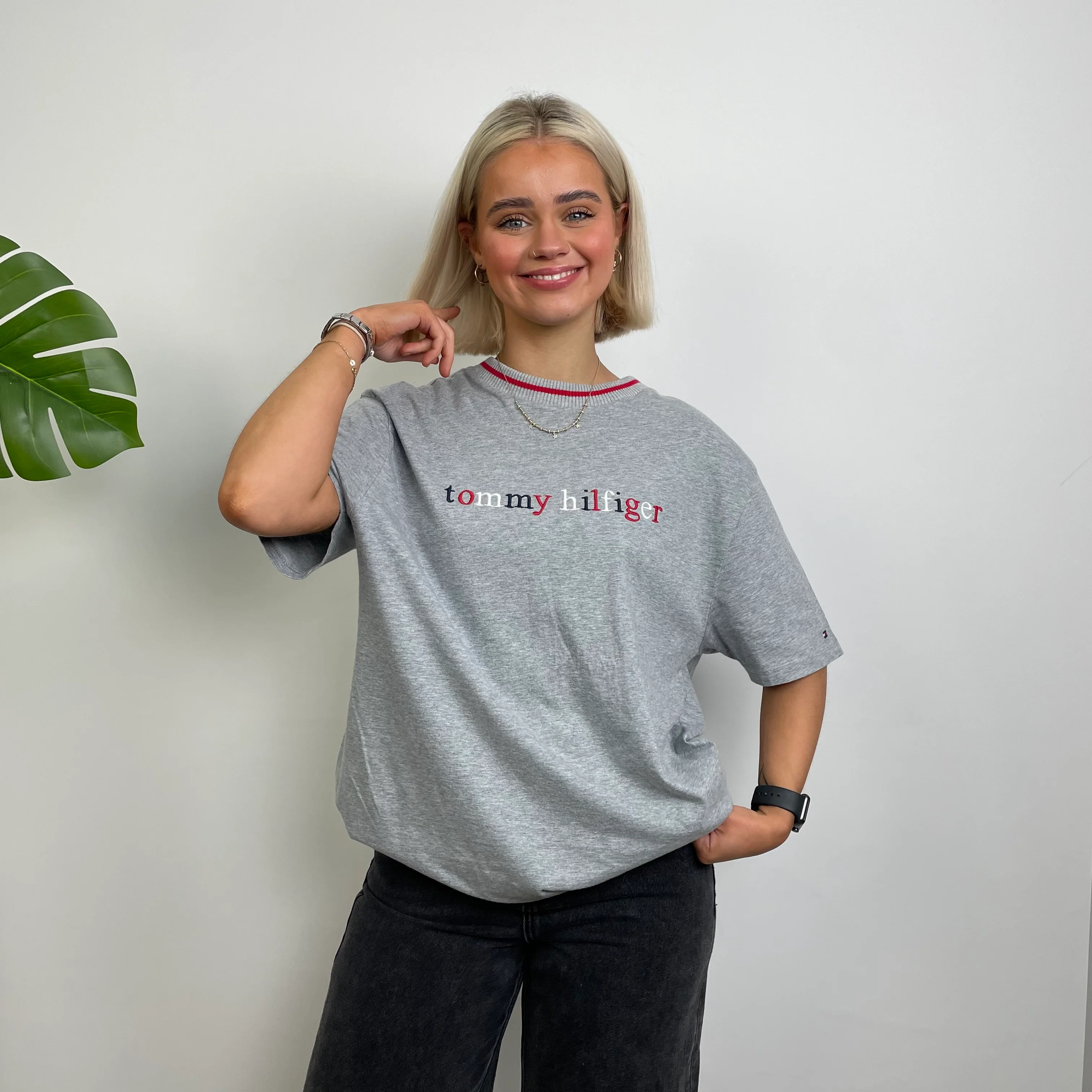 Tommy Hilfiger RARE Grey Embroidered Logo T Shirt (M) - Image 2