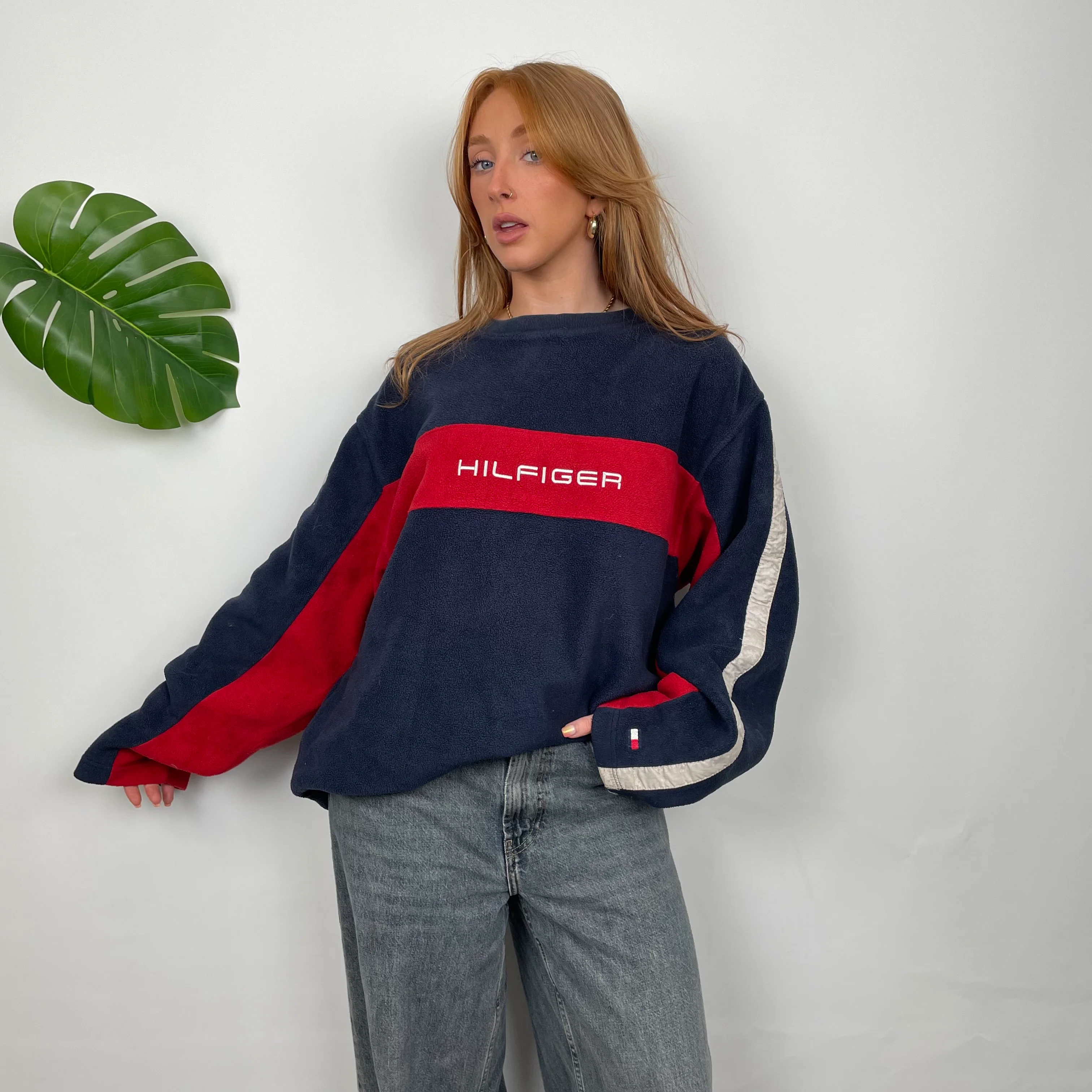 Tommy Hilfiger RARE Navy Embroidered Spell Out Fleece Sweatshirt (M) - Image 4