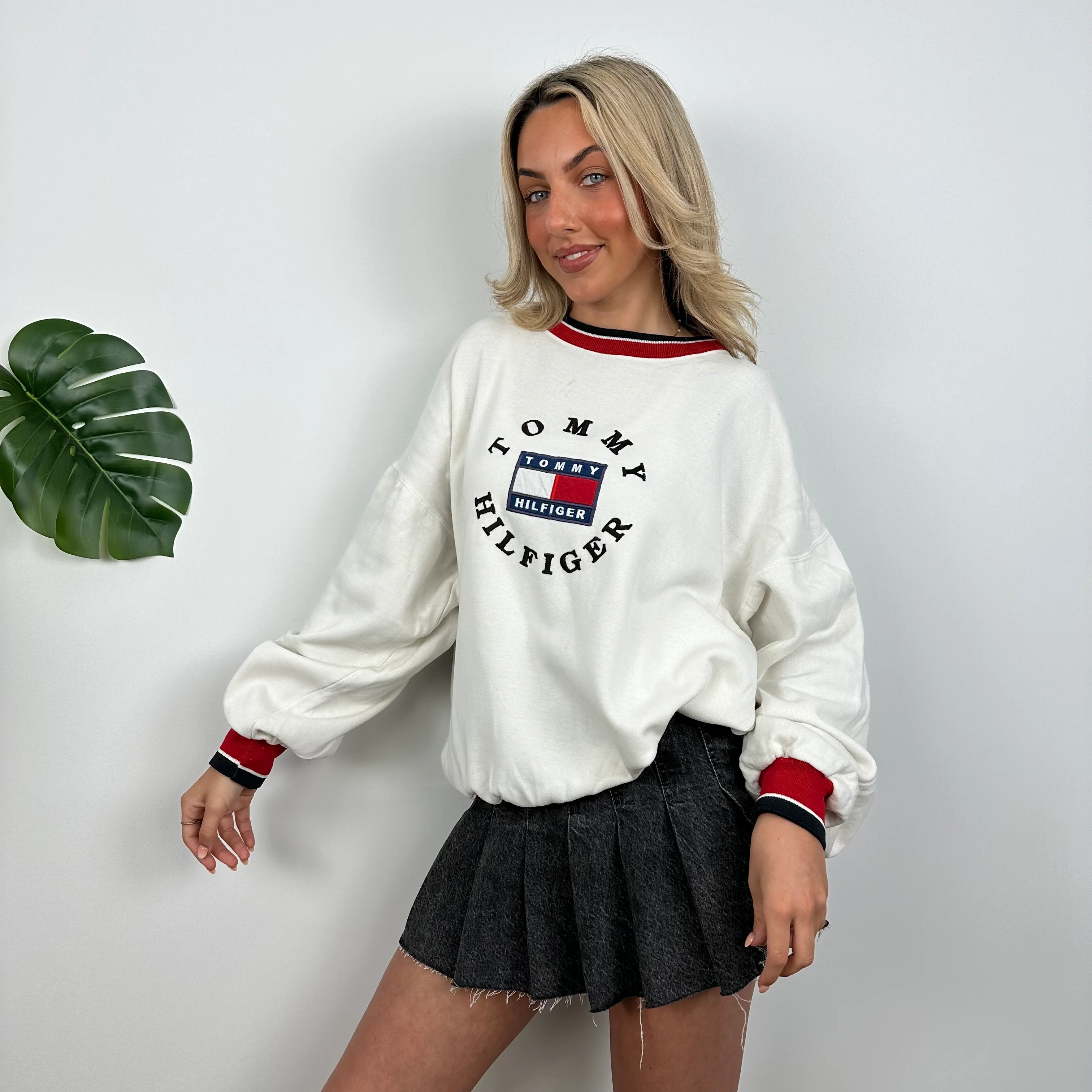 Tommy Hilfiger RARE White Embroidered Spell Out Sweatshirt (M) - Image 8