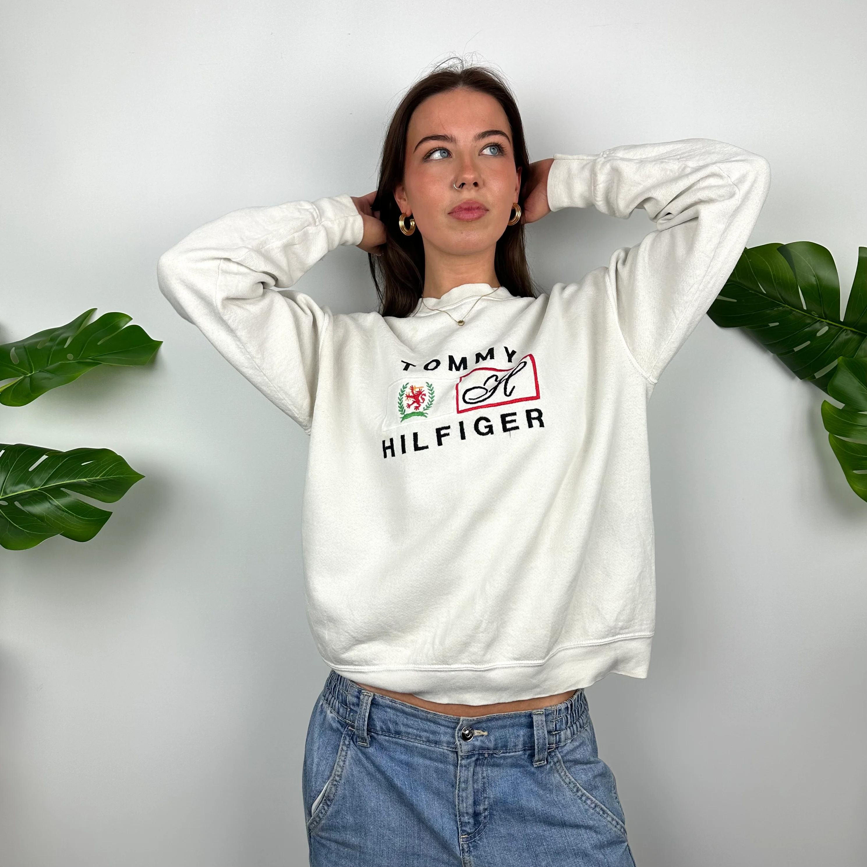 Tommy Hilfiger White Embroidered Spell Out Sweatshirt (M) - Image 3