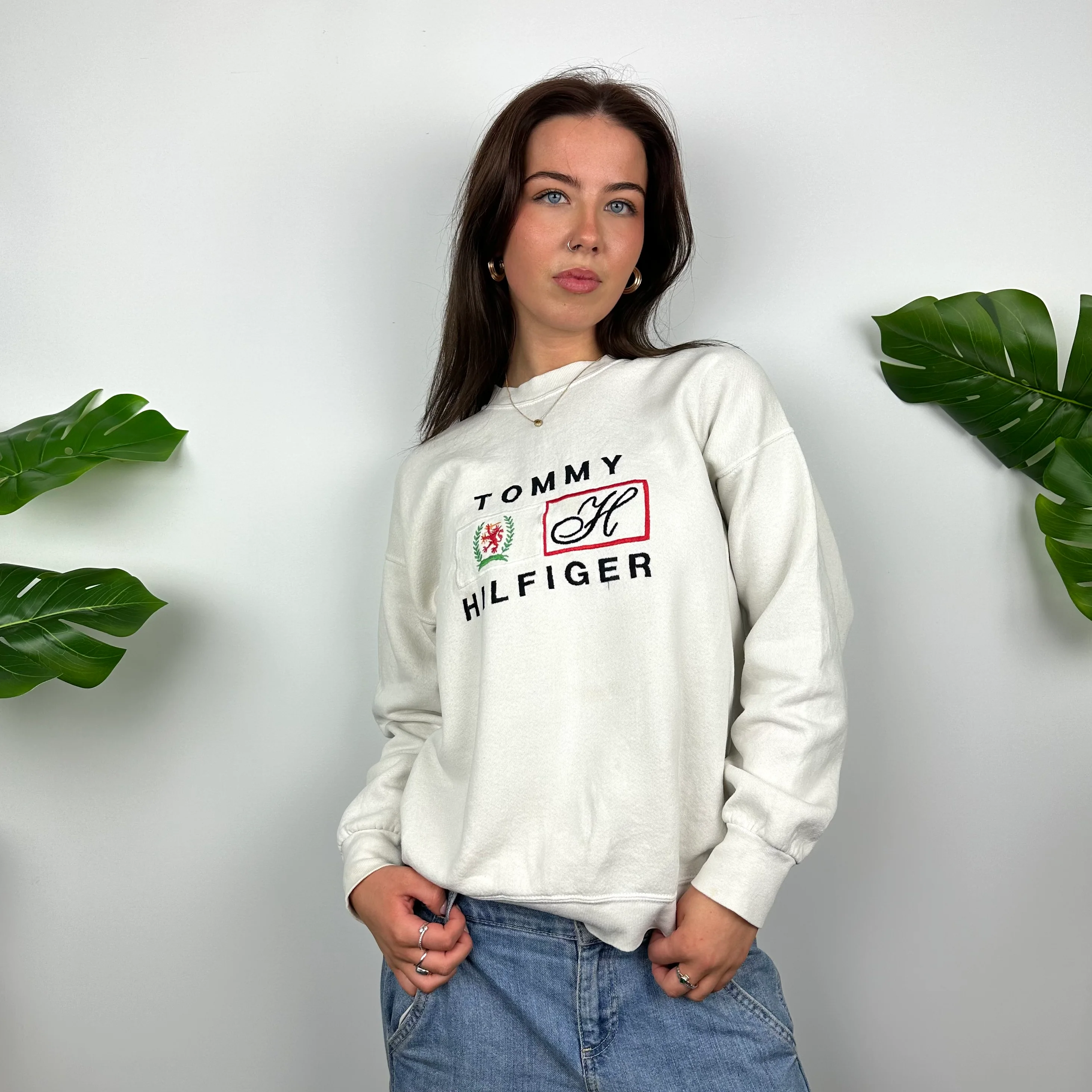 Tommy Hilfiger White Embroidered Spell Out Sweatshirt (M) - Image 5