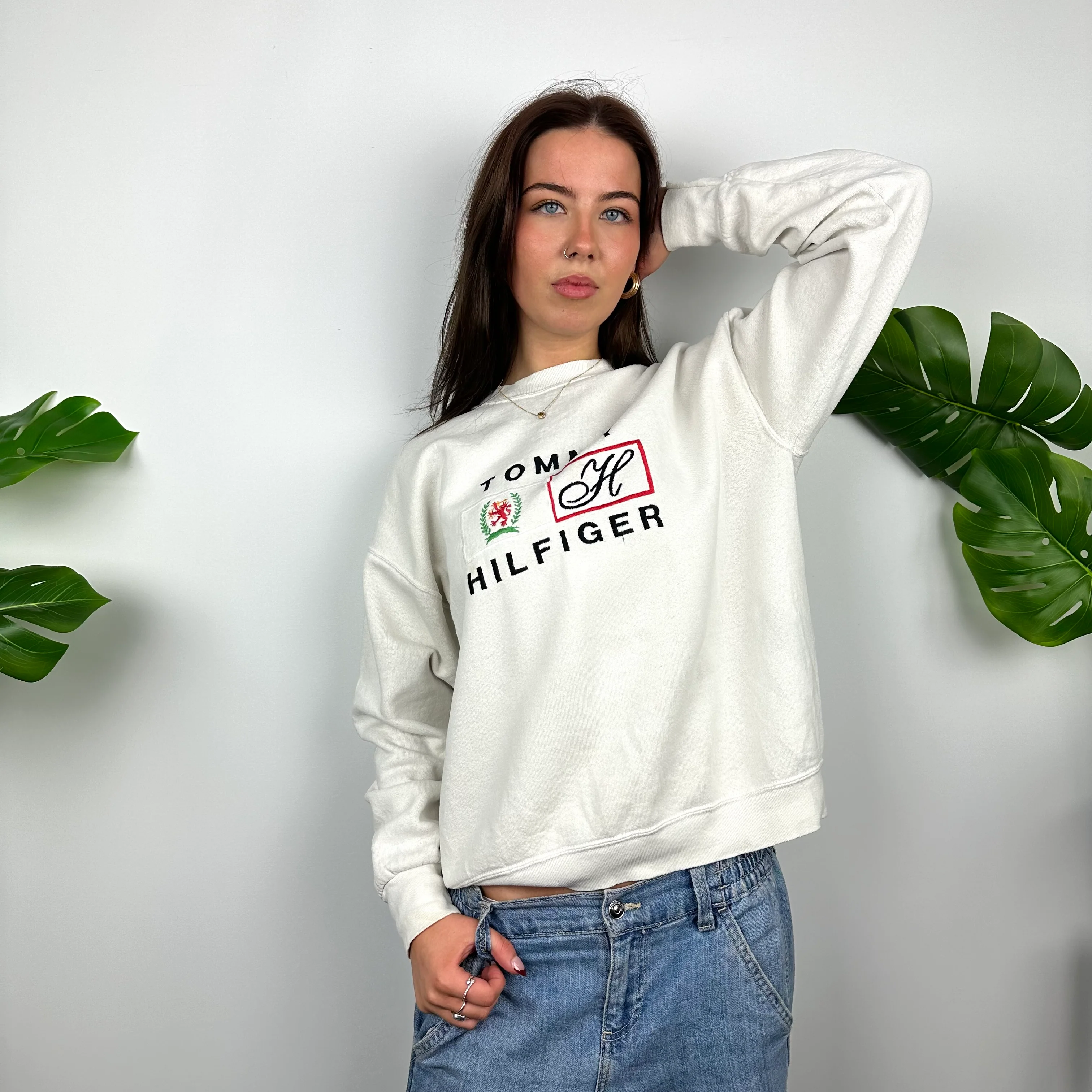 Tommy Hilfiger White Embroidered Spell Out Sweatshirt (M) - Image 6