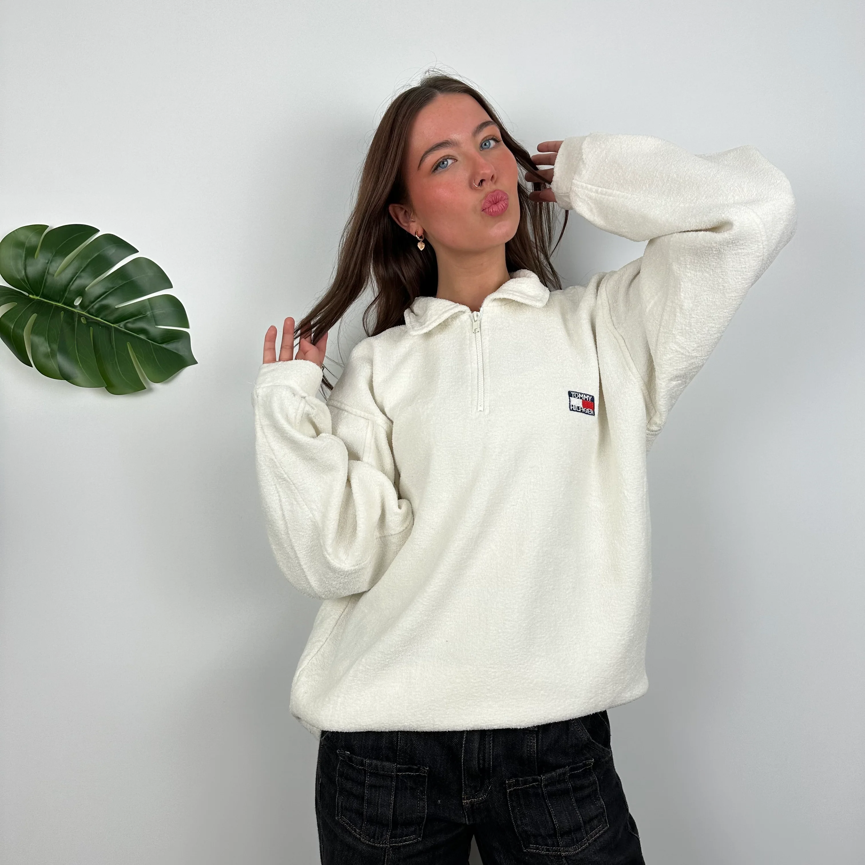 Tommy Hilfiger White Embroidered Spell Out Teddy Bear Fleece Quarter Zip Sweatshirt (XL) - Image 3