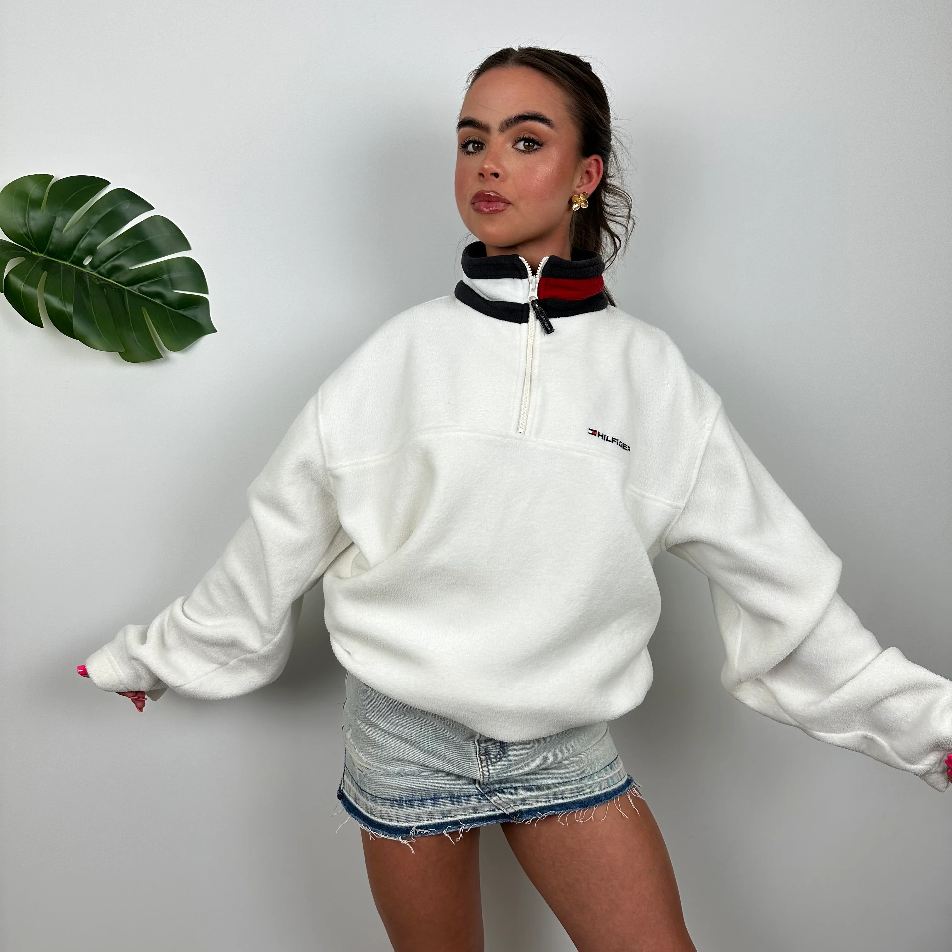 Tommy Hilfiger White Embroidered Spell Out Teddy Bear Fleece Quarter Zip Sweatshirt (M) - Image 4
