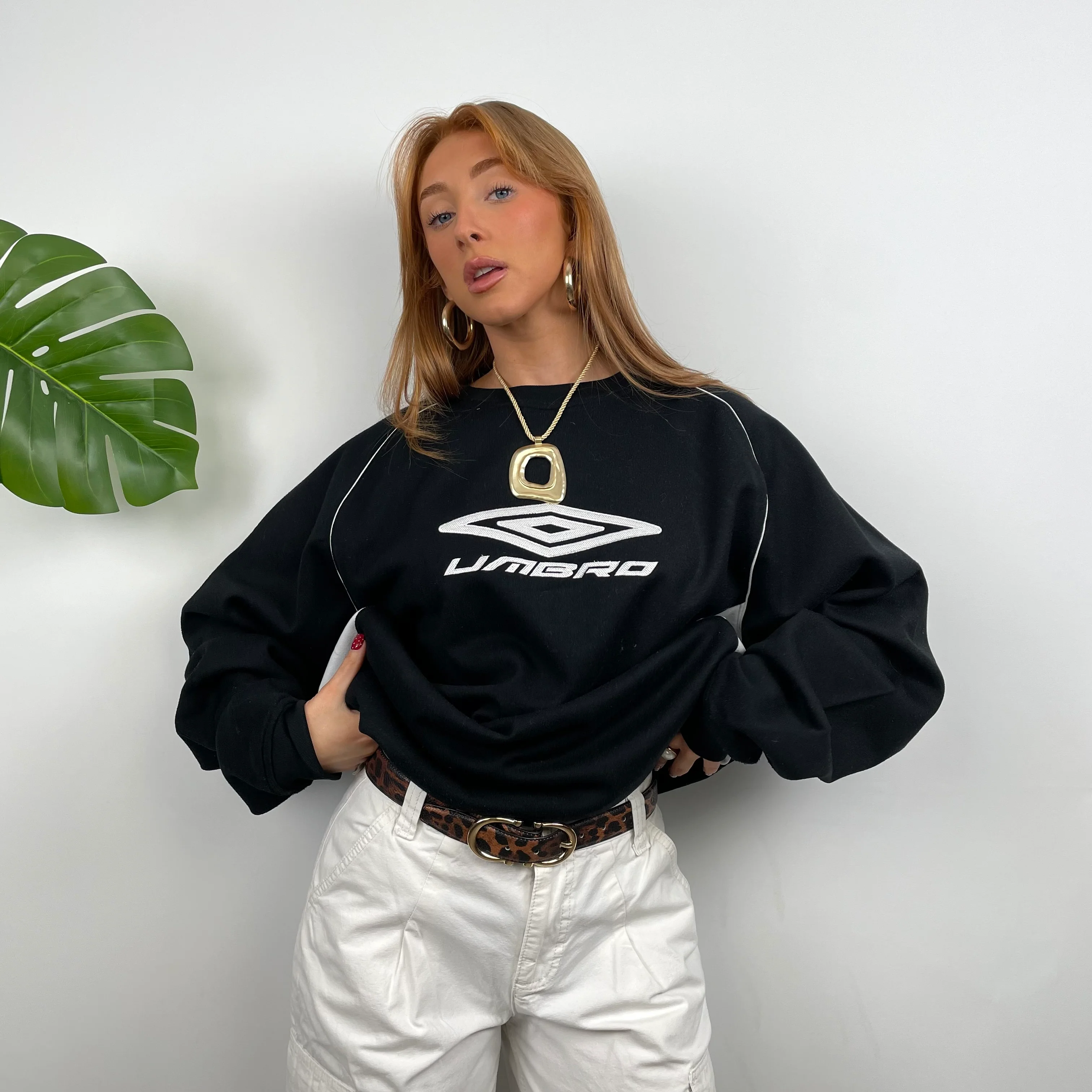 Umbro Black Embroidered Spell Out Sweatshirt (L)