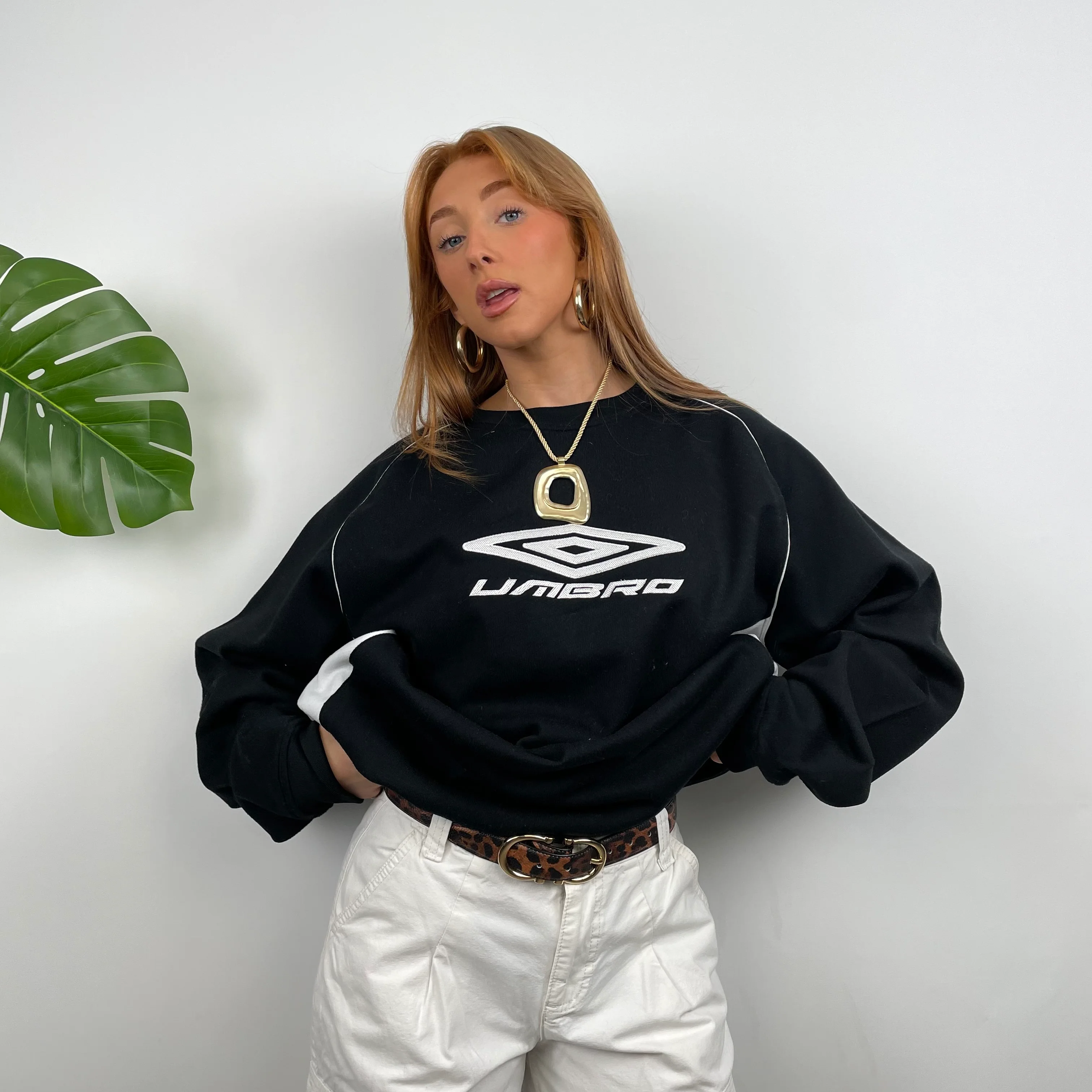 Umbro Black Embroidered Spell Out Sweatshirt (L) - Image 3
