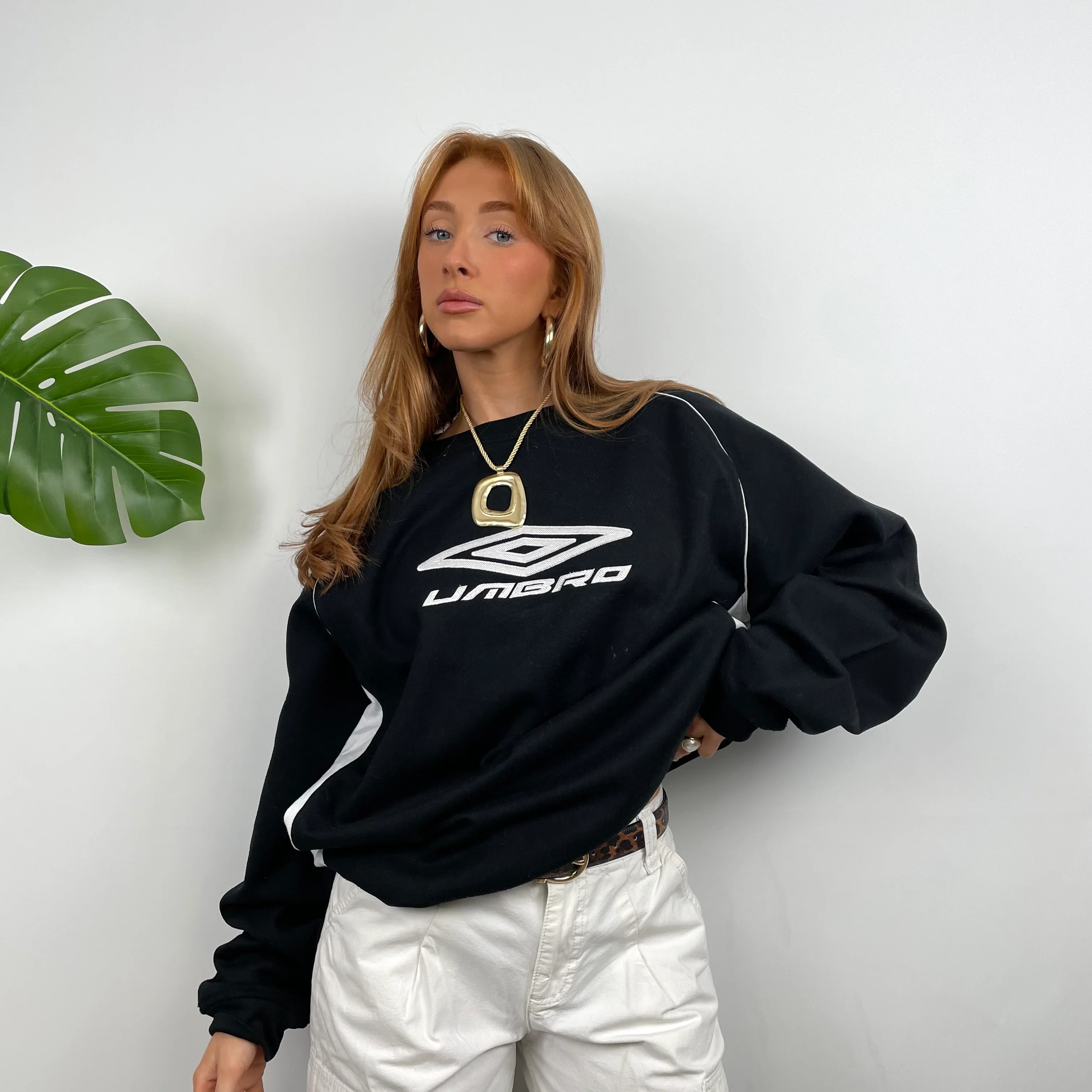 Umbro Black Embroidered Spell Out Sweatshirt (L) - Image 4