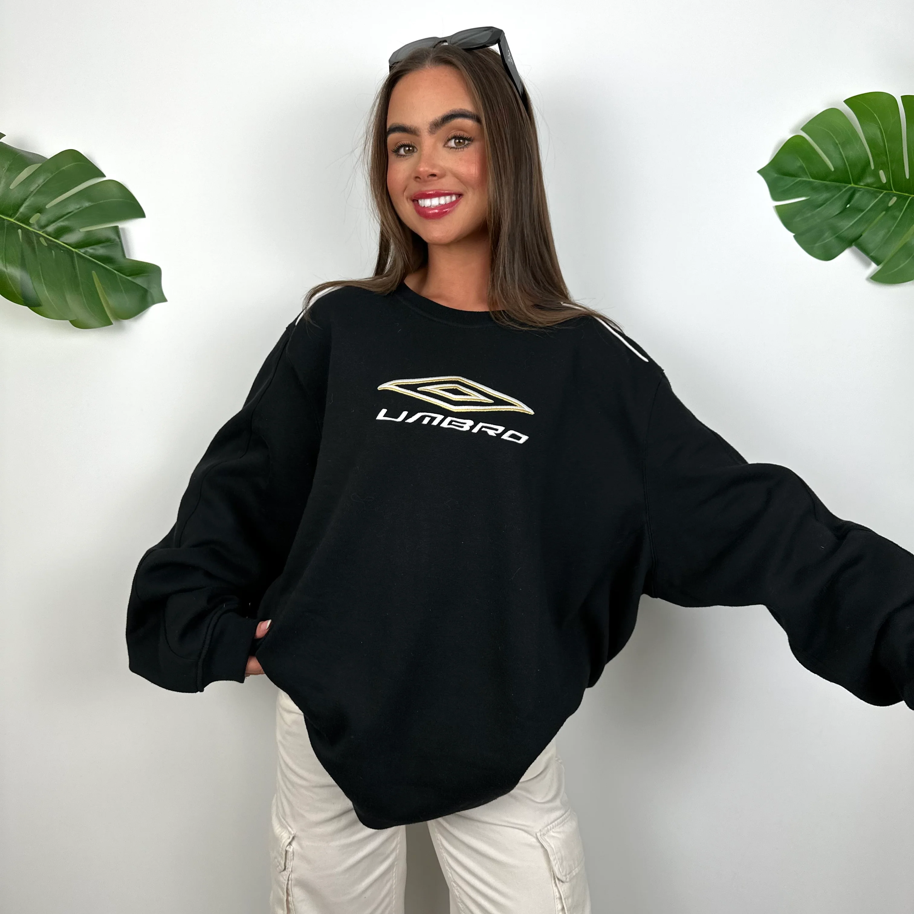 Umbro Black Embroidered Spell Out Sweatshirt (XXL) - Image 2