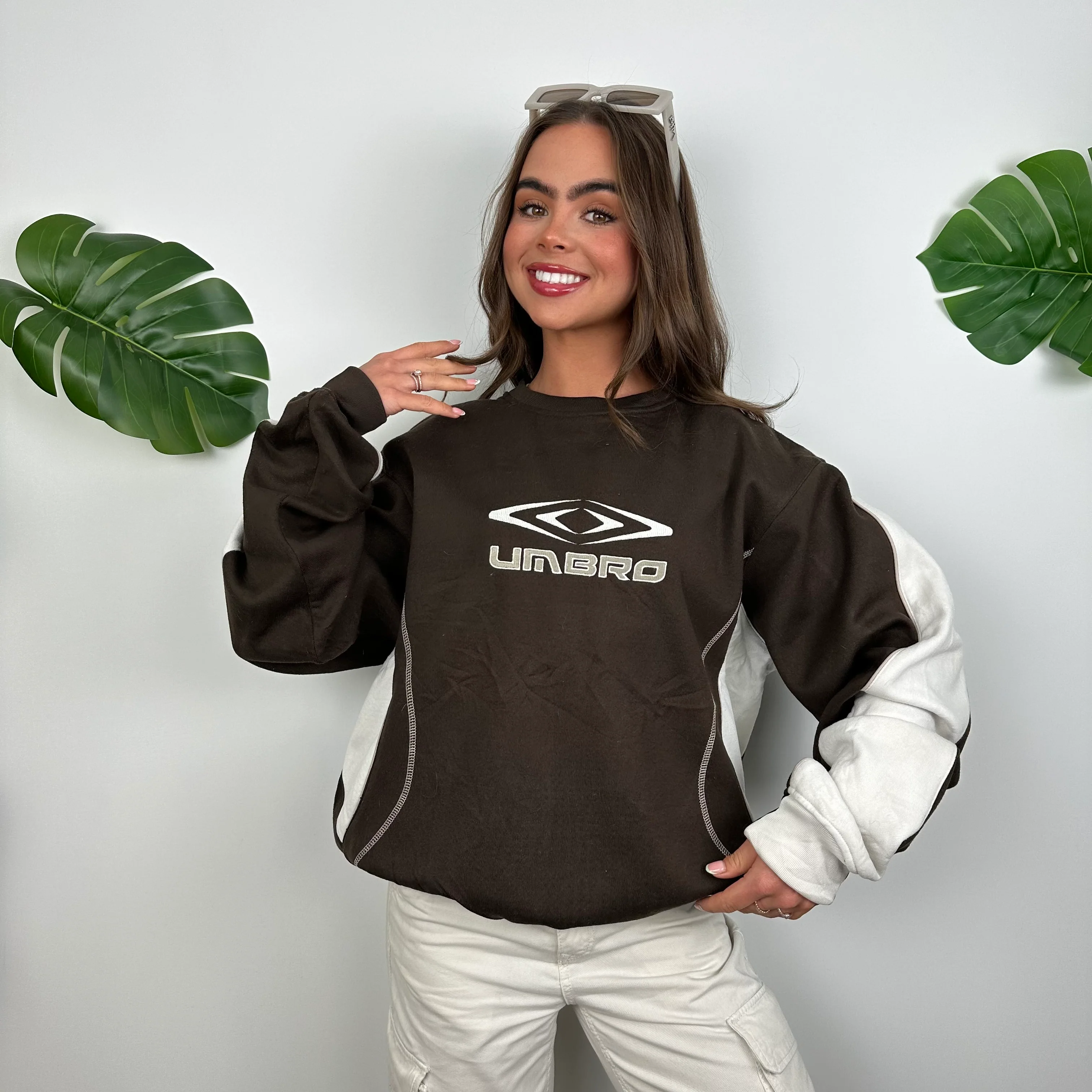 Umbro Brown Embroidered Spell Out Sweatshirt (L) - Image 5