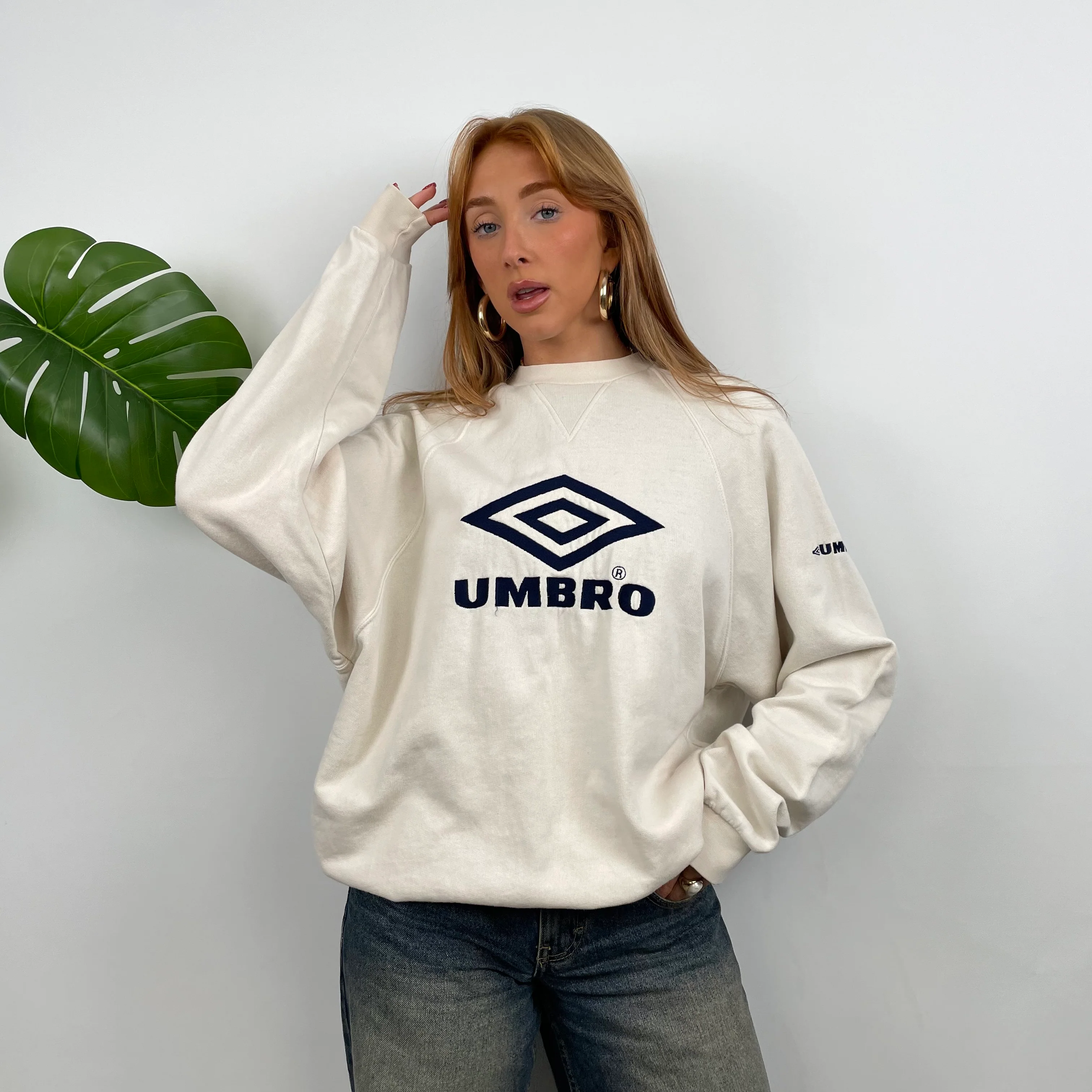 Umbro Cream Embroidered Spell Out Sweatshirt (L)