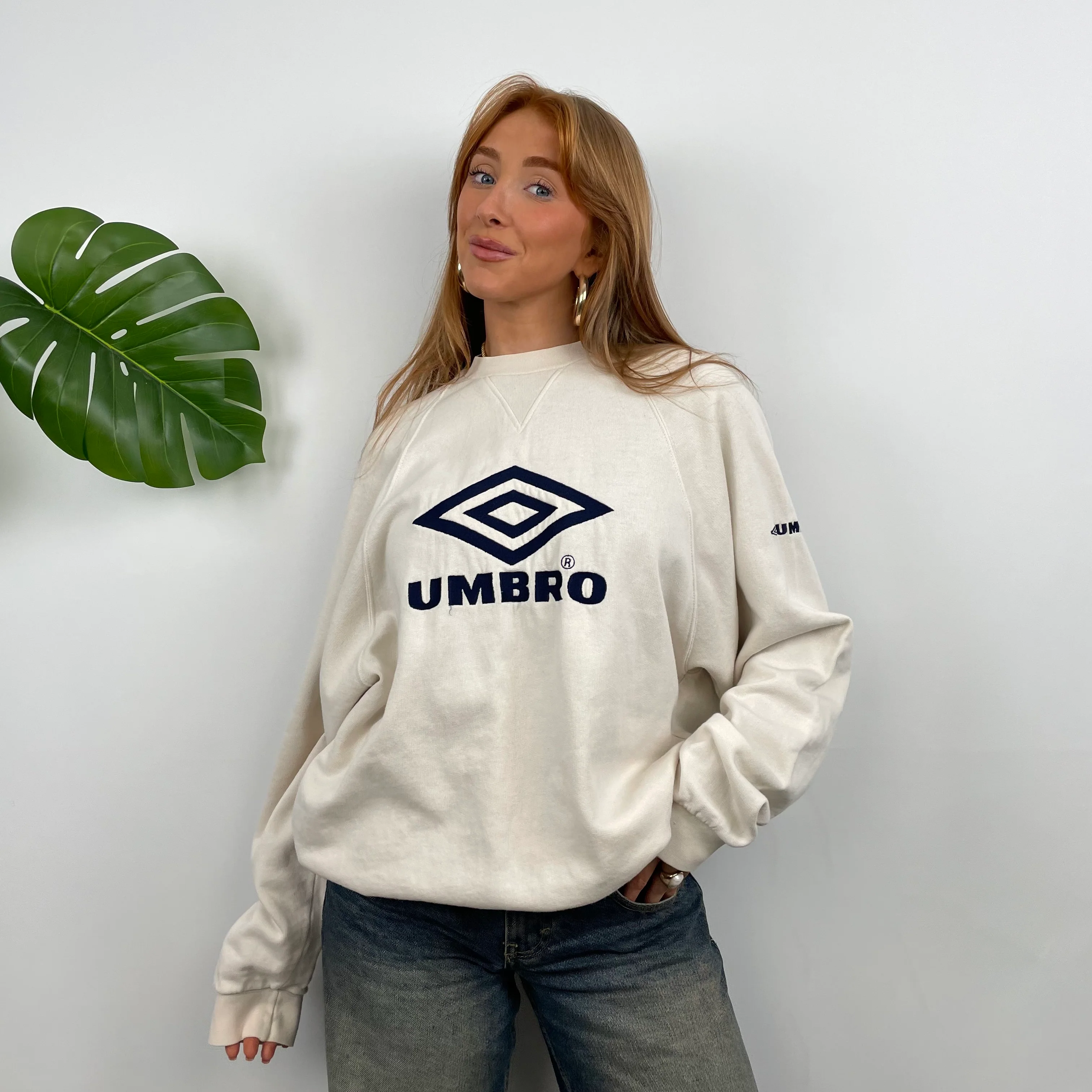 Umbro Cream Embroidered Spell Out Sweatshirt (L) - Image 3
