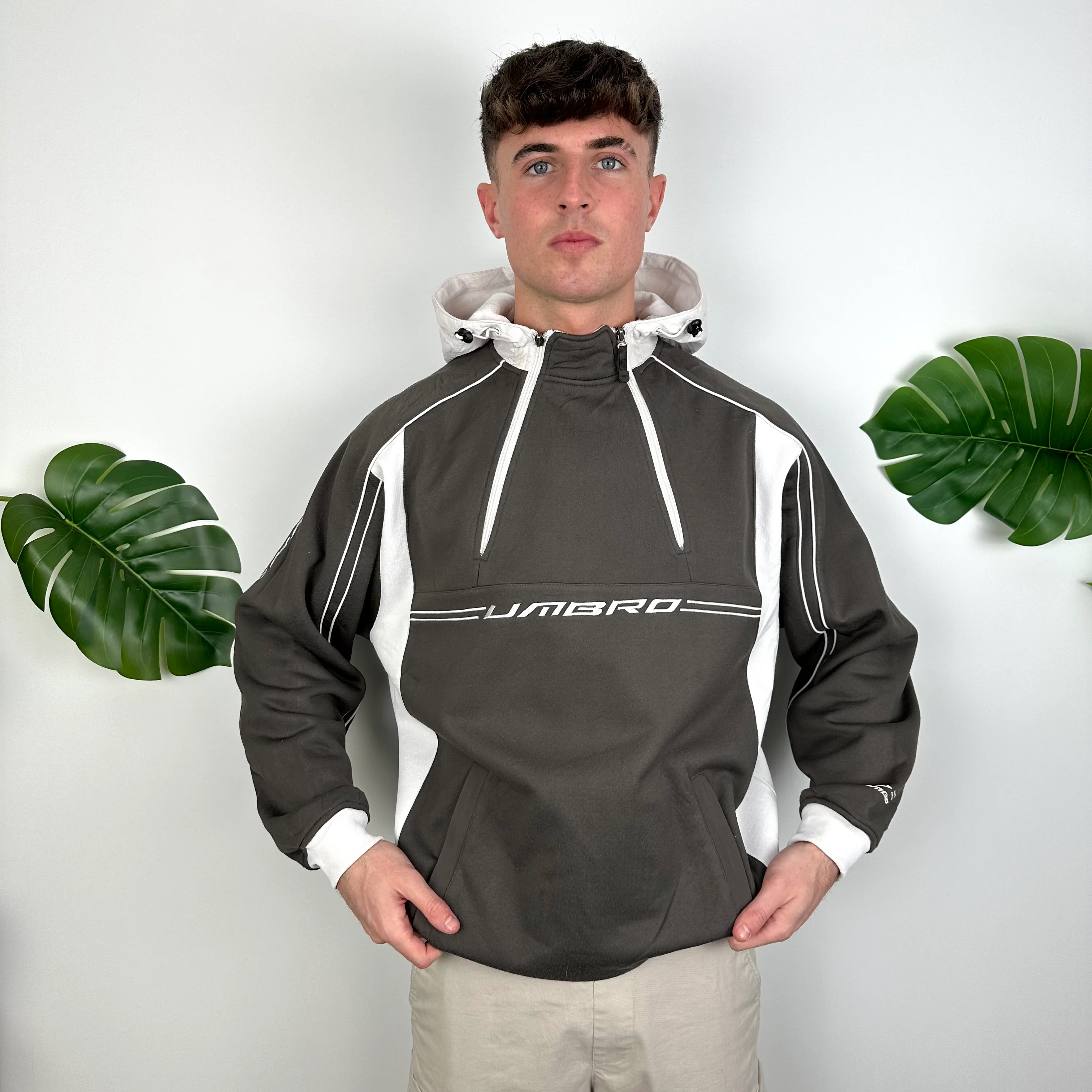 Umbro Grey Embroidered Spell Out Hoodie (XL) - Image 3