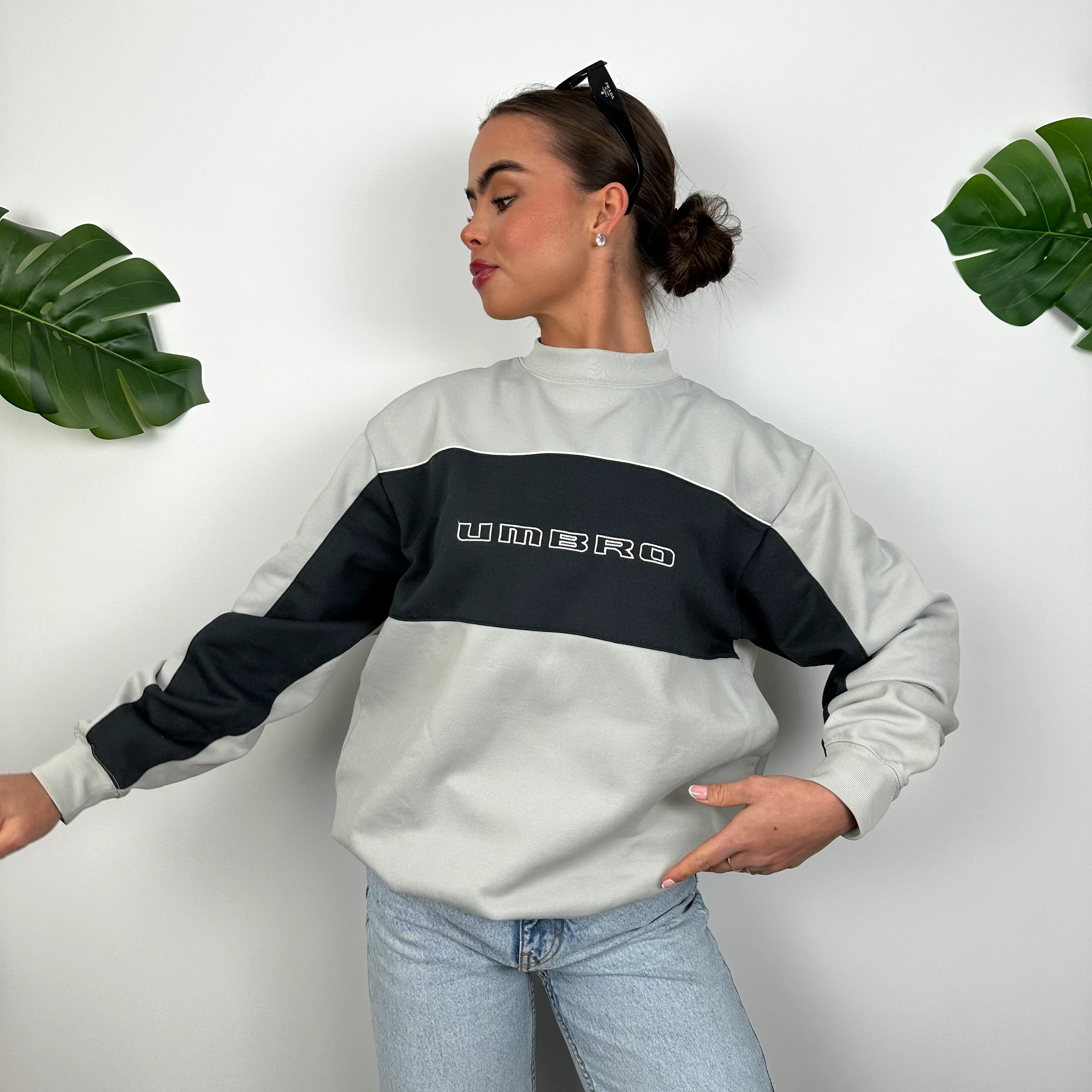 Umbro Grey Embroidered Spell Out Sweatshirt (S) - Image 5