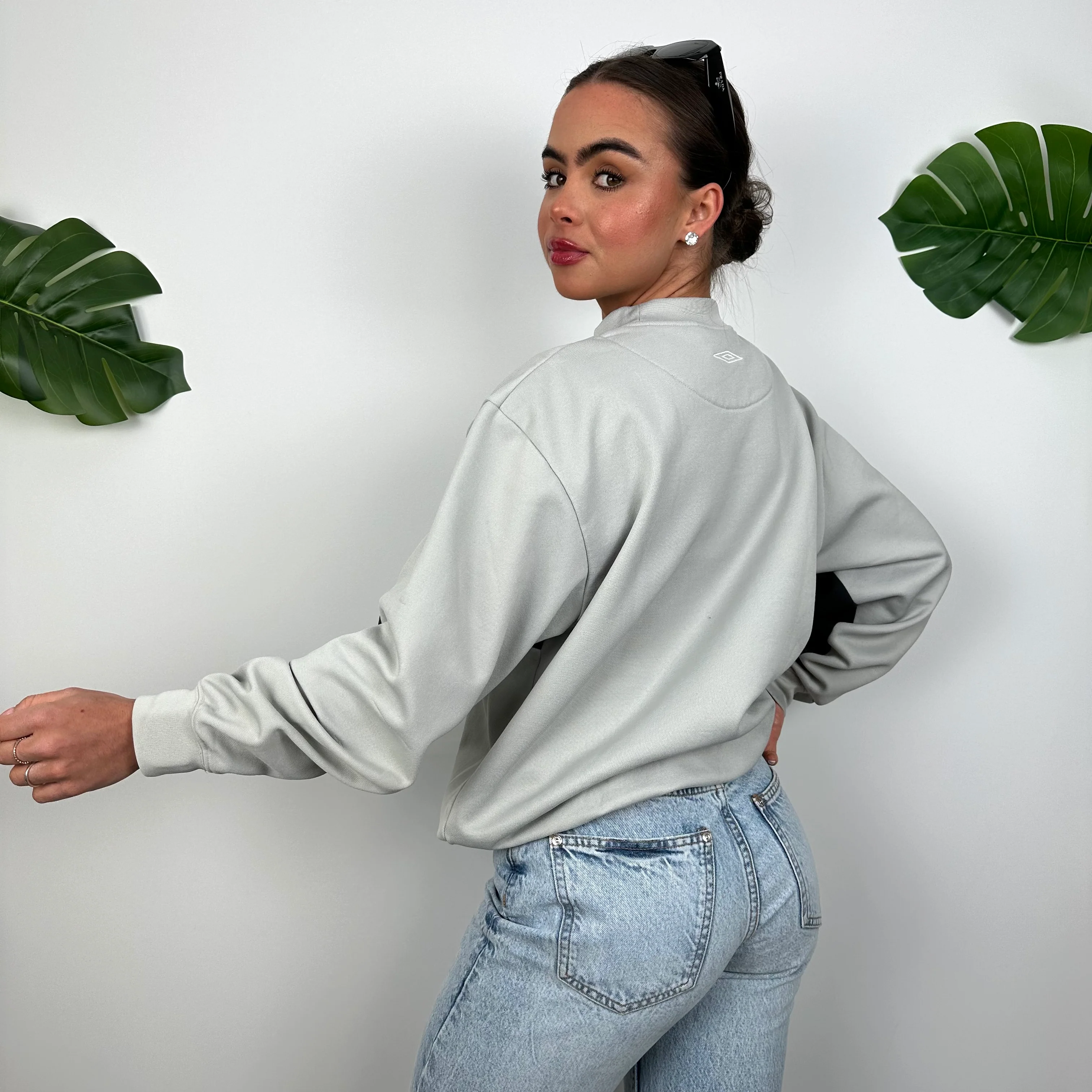 Umbro Grey Embroidered Spell Out Sweatshirt (S) - Image 6