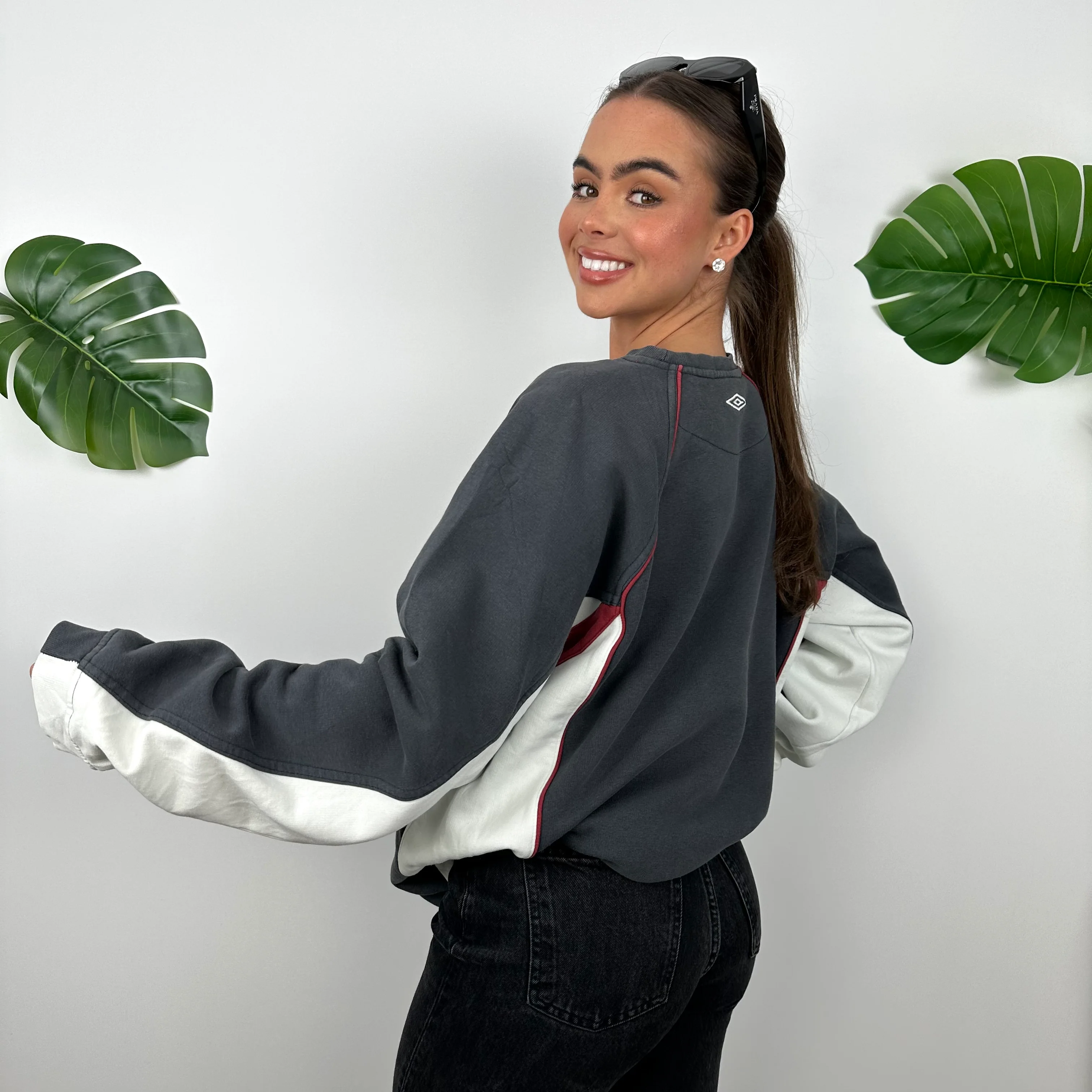Umbro Grey Embroidered Spell Out Sweatshirt (XL) - Image 4