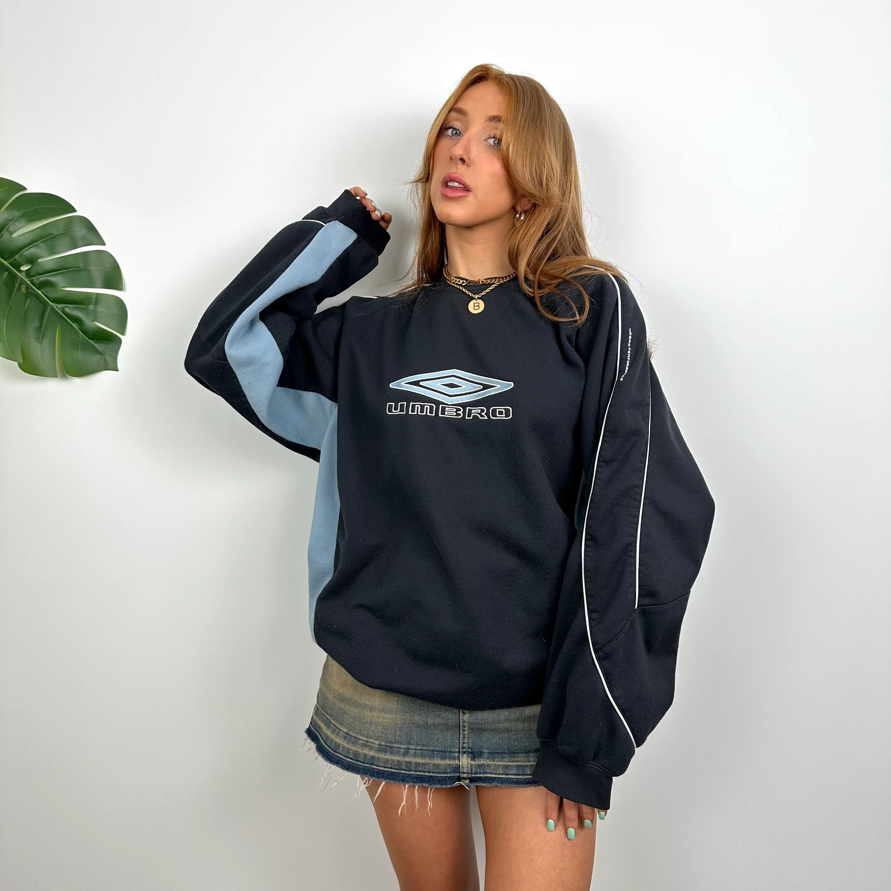 Umbro Navy Embroidered Spell Out Sweatshirt (L) - Image 4
