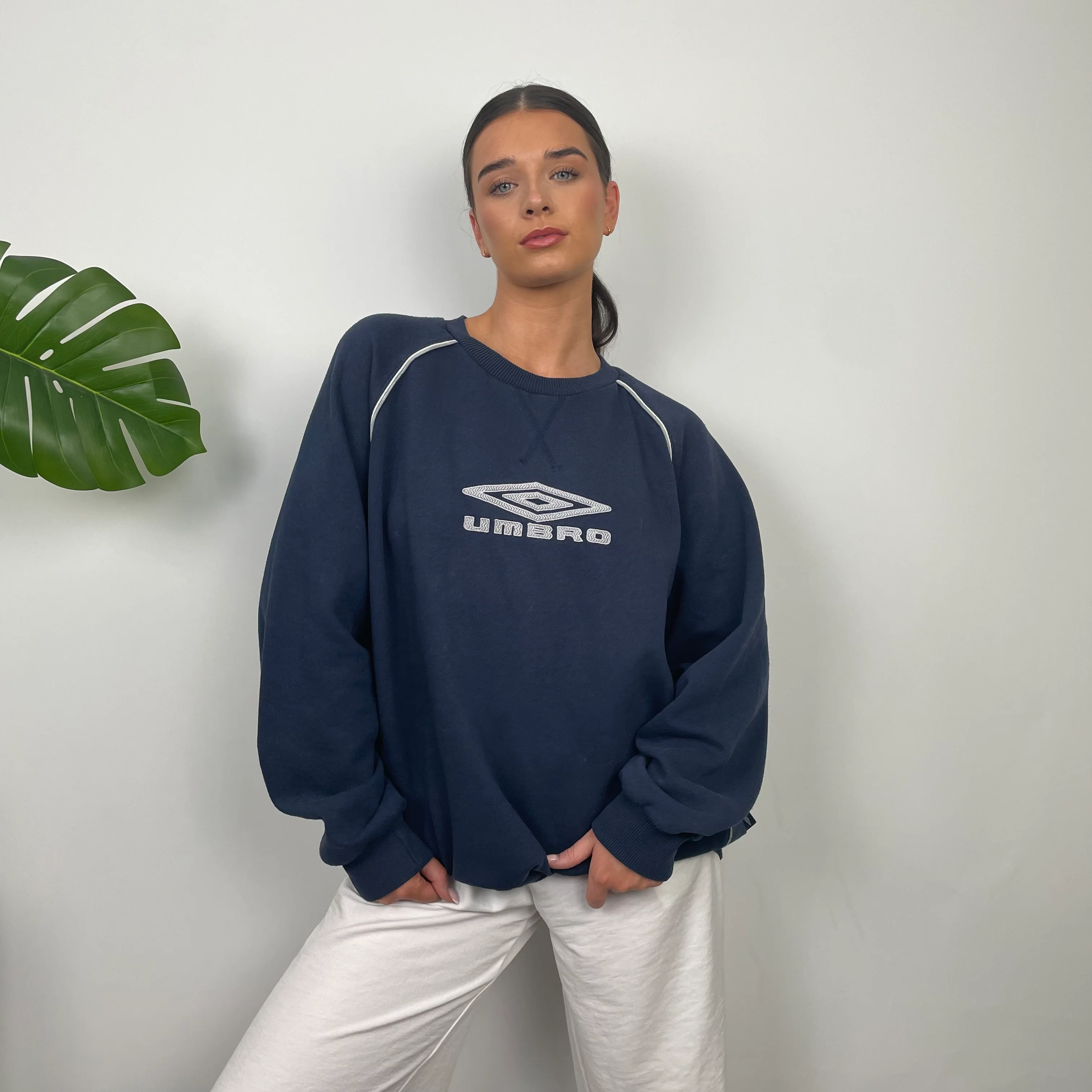 Umbro Navy Embroidered Spell Out Sweatshirt (XL) - Image 3