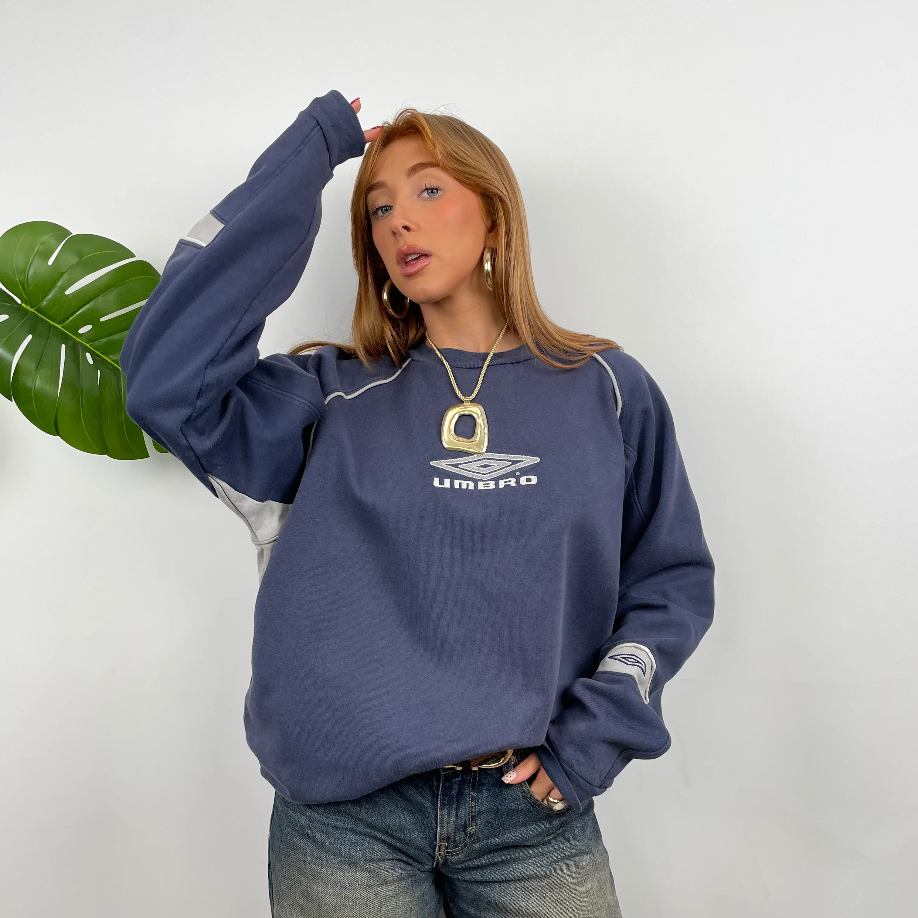 Umbro Navy Embroidered Spell Out Sweatshirt (M) - Image 3