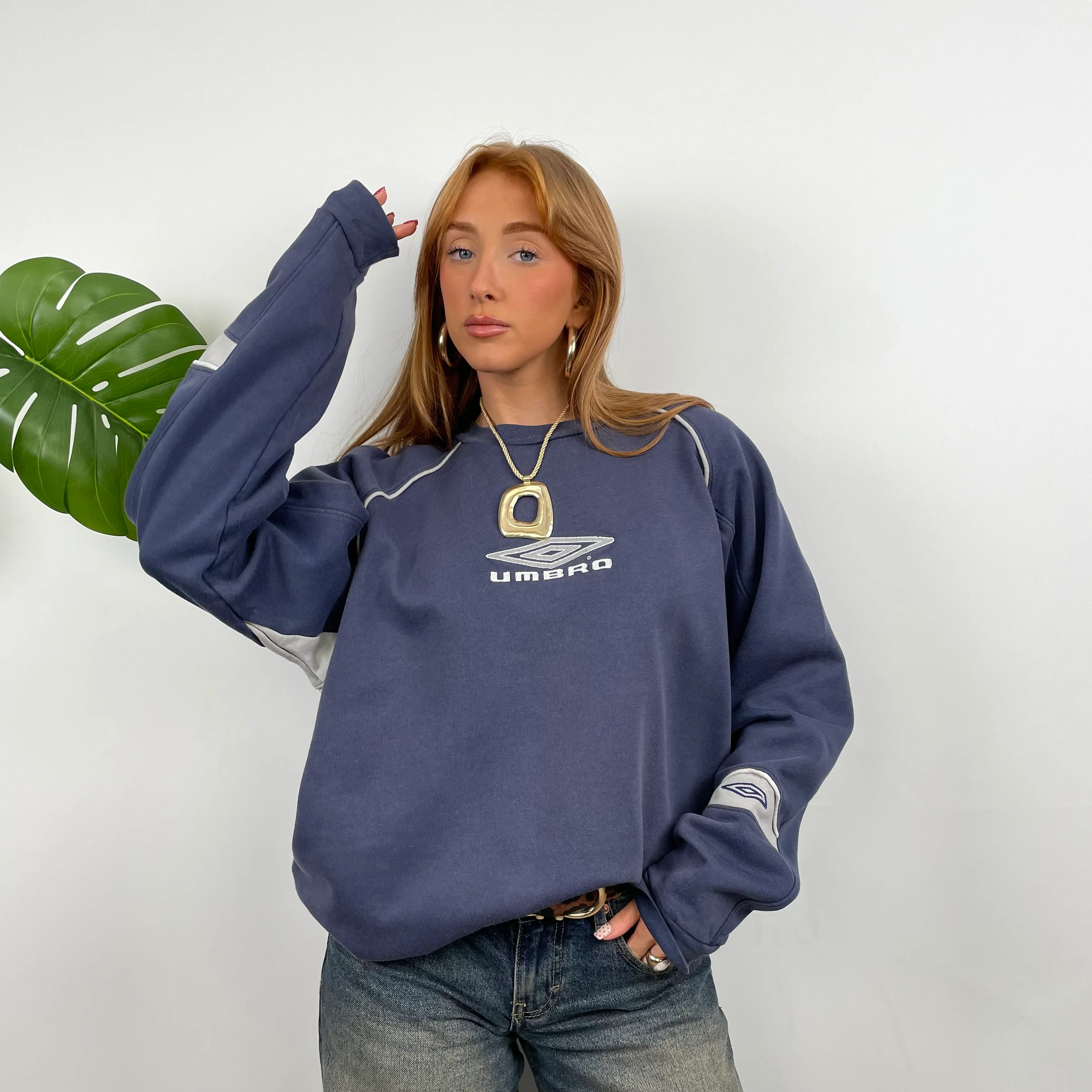 Umbro Navy Embroidered Spell Out Sweatshirt (M) - Image 4