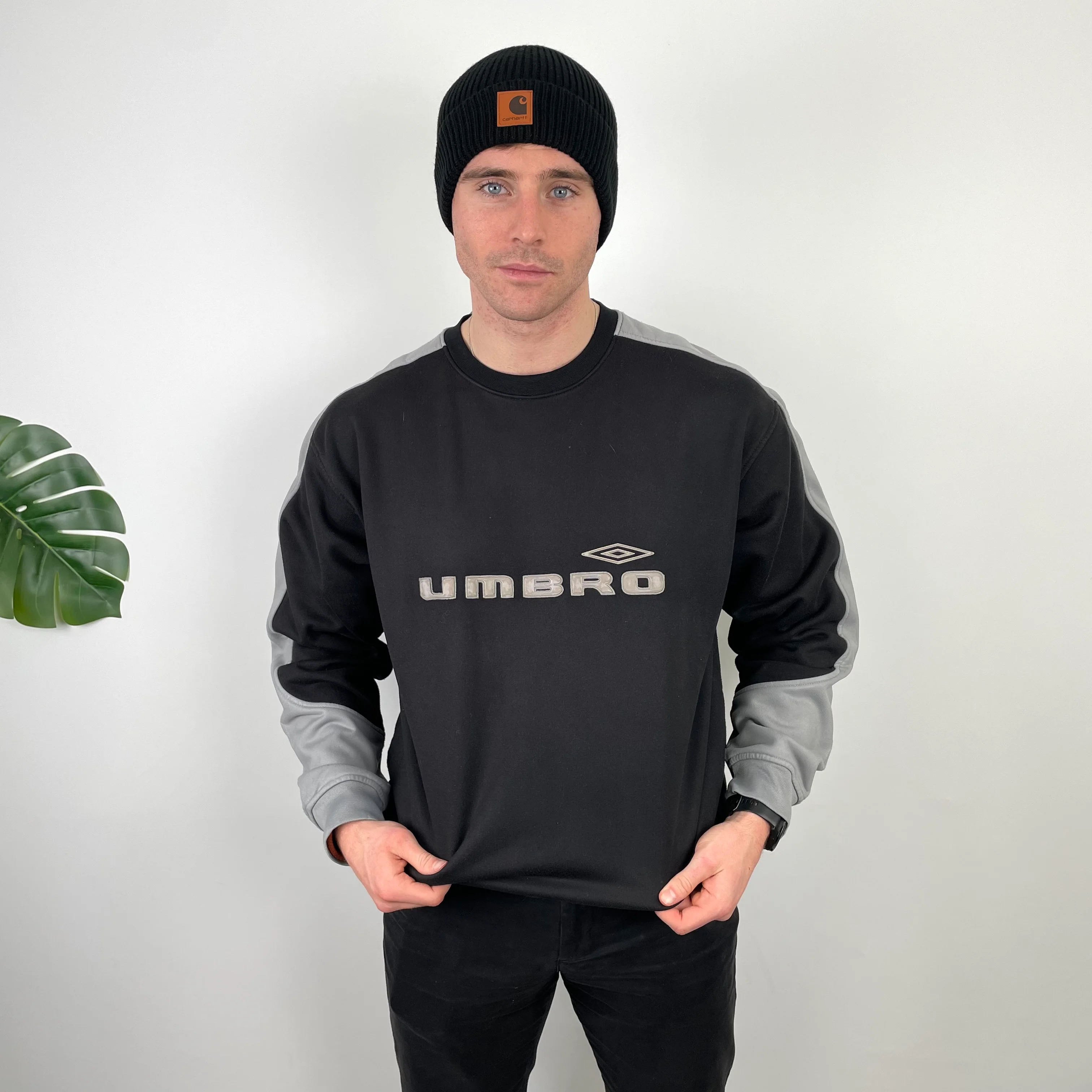 Umbro Black Embroidered Spell Out Sweatshirt (XL)