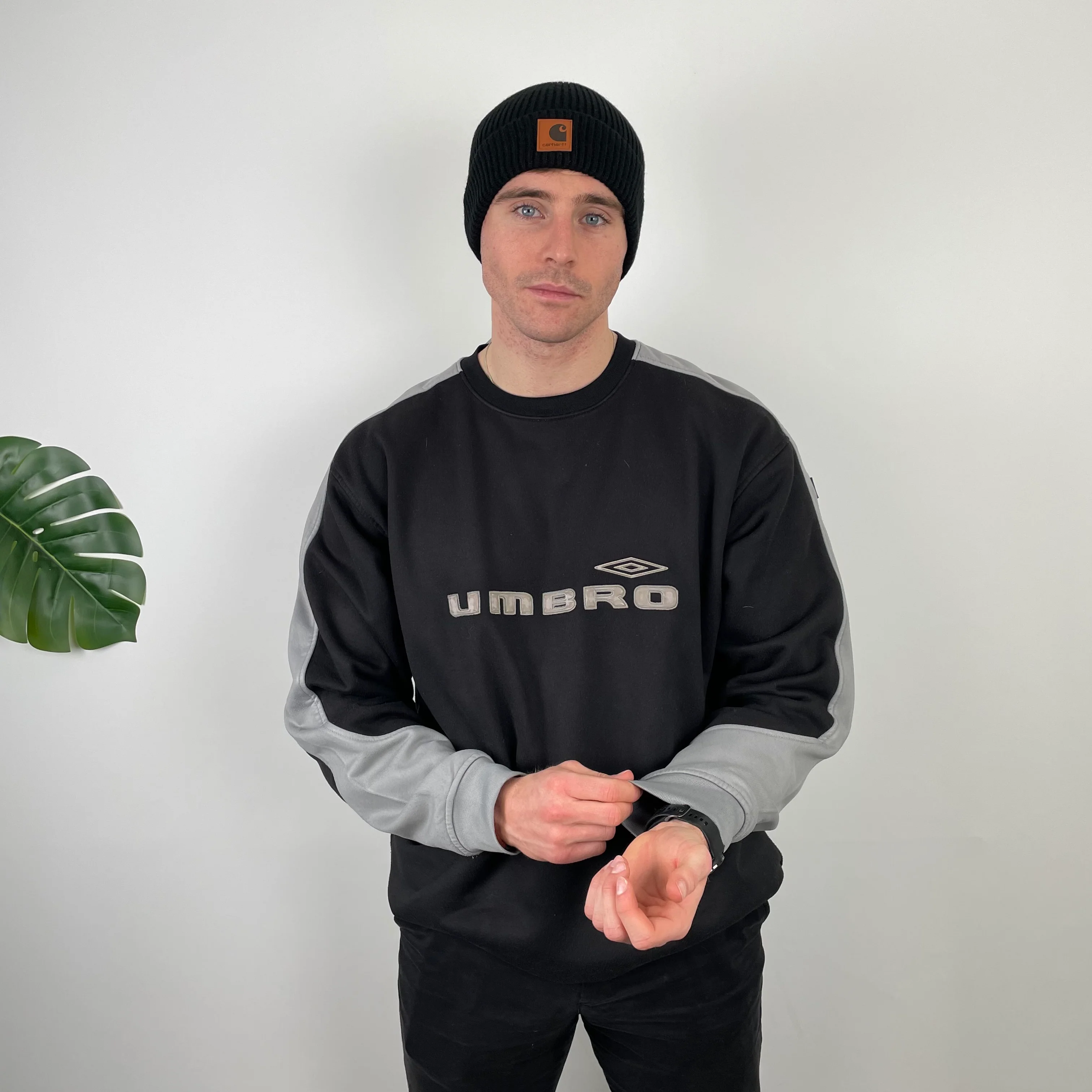 Umbro Black Embroidered Spell Out Sweatshirt (XL) - Image 6