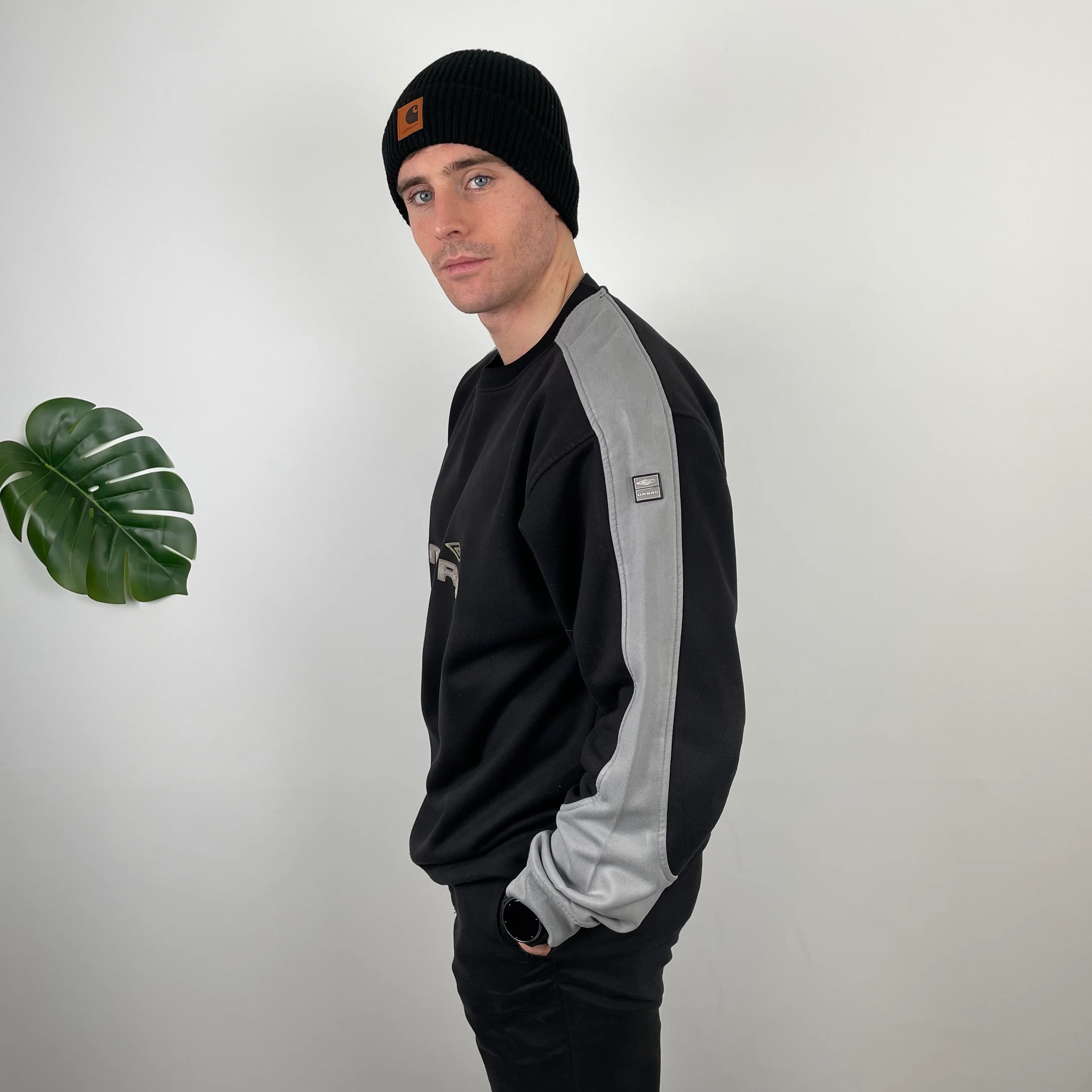 Umbro Black Embroidered Spell Out Sweatshirt (XL) - Image 9