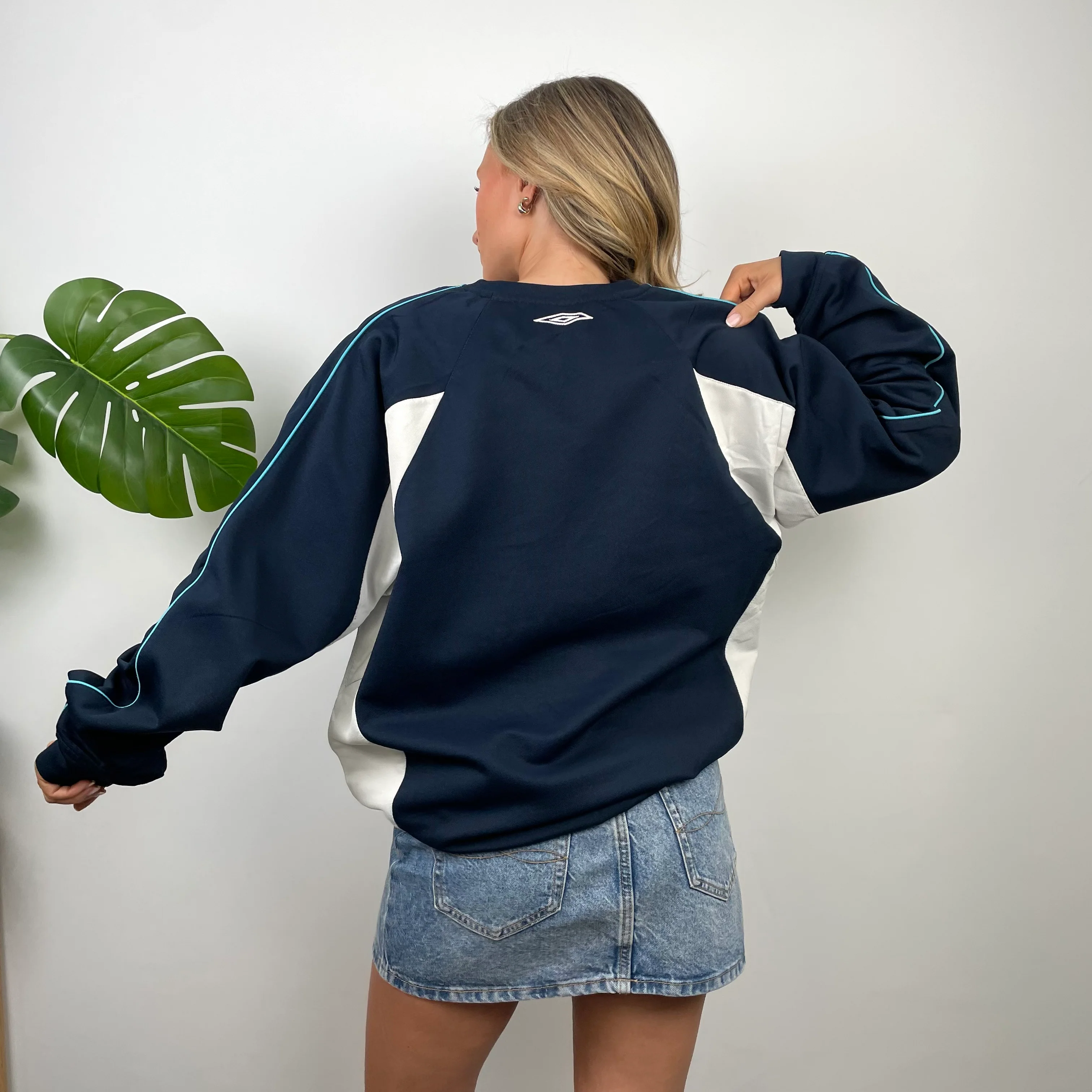 Umbro Navy Embroidered Spell Out Sweatshirt (L) - Image 4