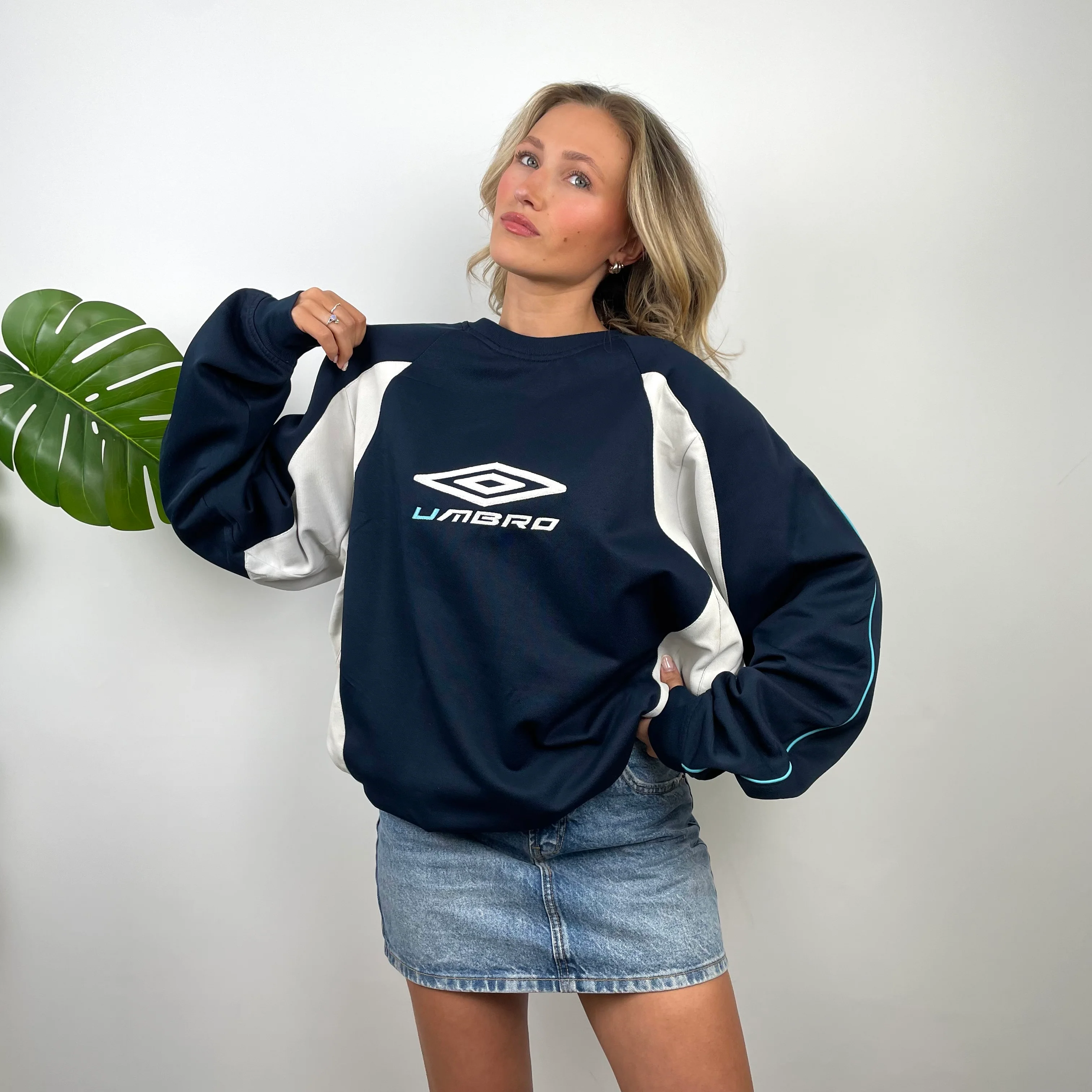 Umbro Navy Embroidered Spell Out Sweatshirt (L) - Image 5