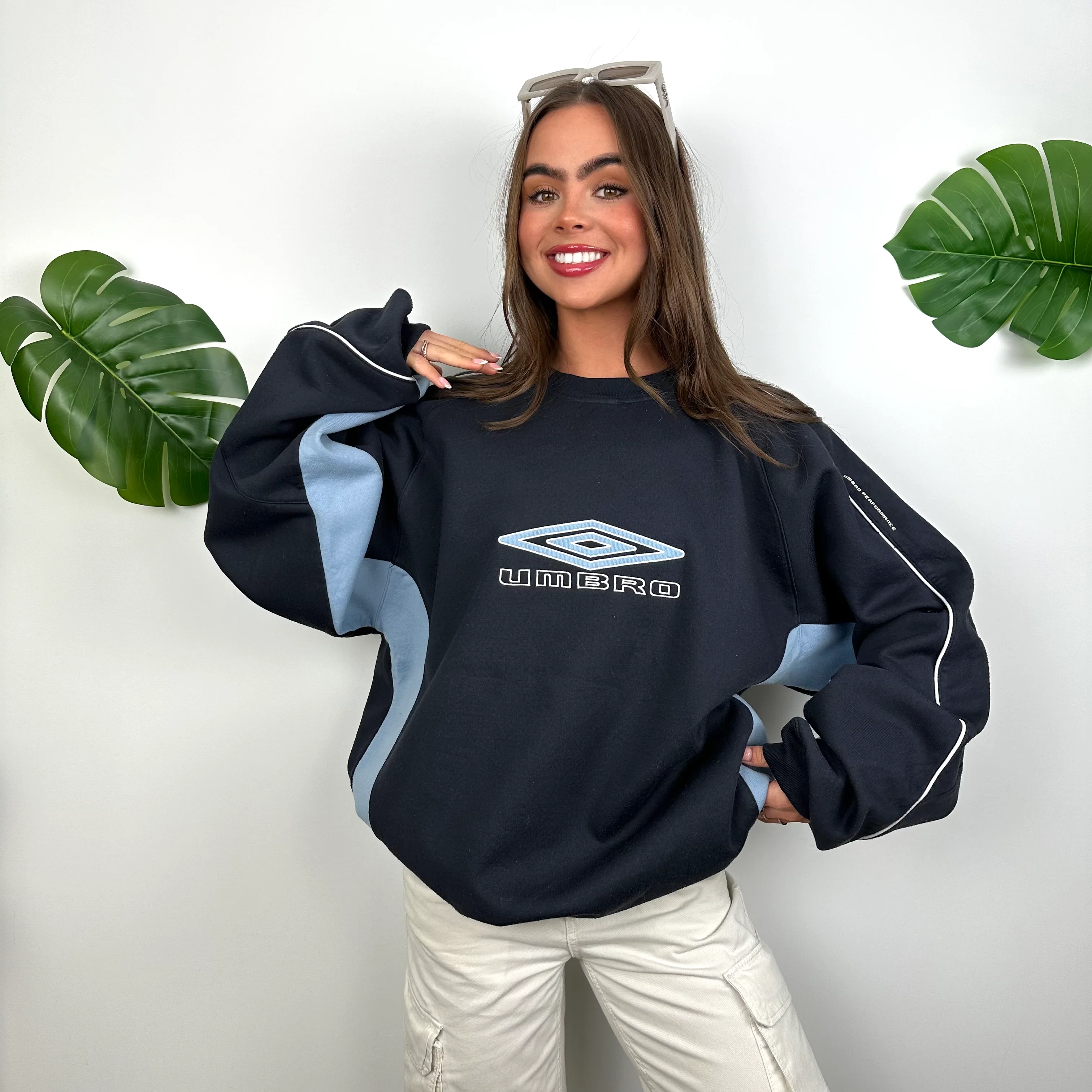 Umbro Navy Embroidered Spell Out Sweatshirt (XL) - Image 5