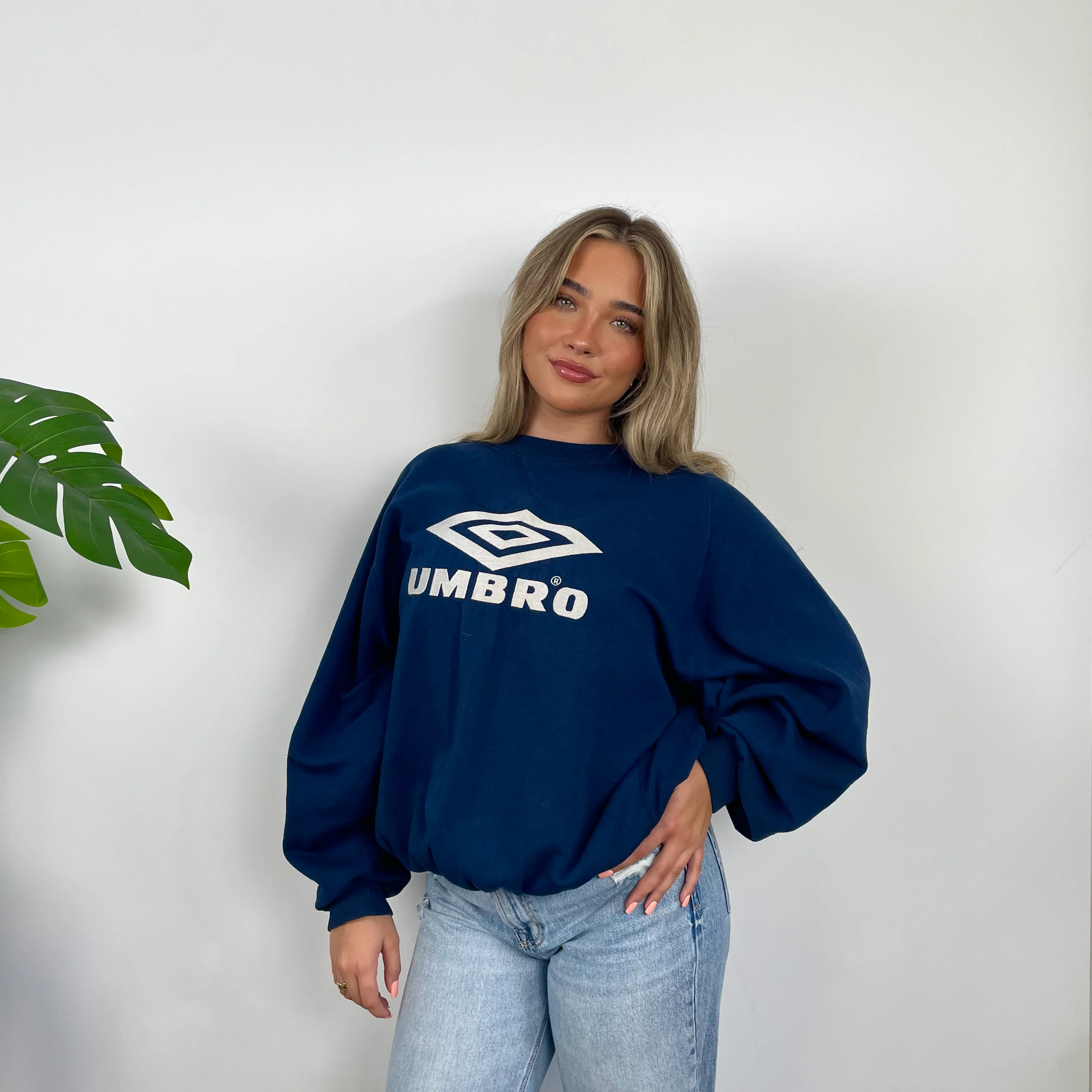 Umbro Navy Embroidered Spell Out Sweatshirt (M) - Image 4