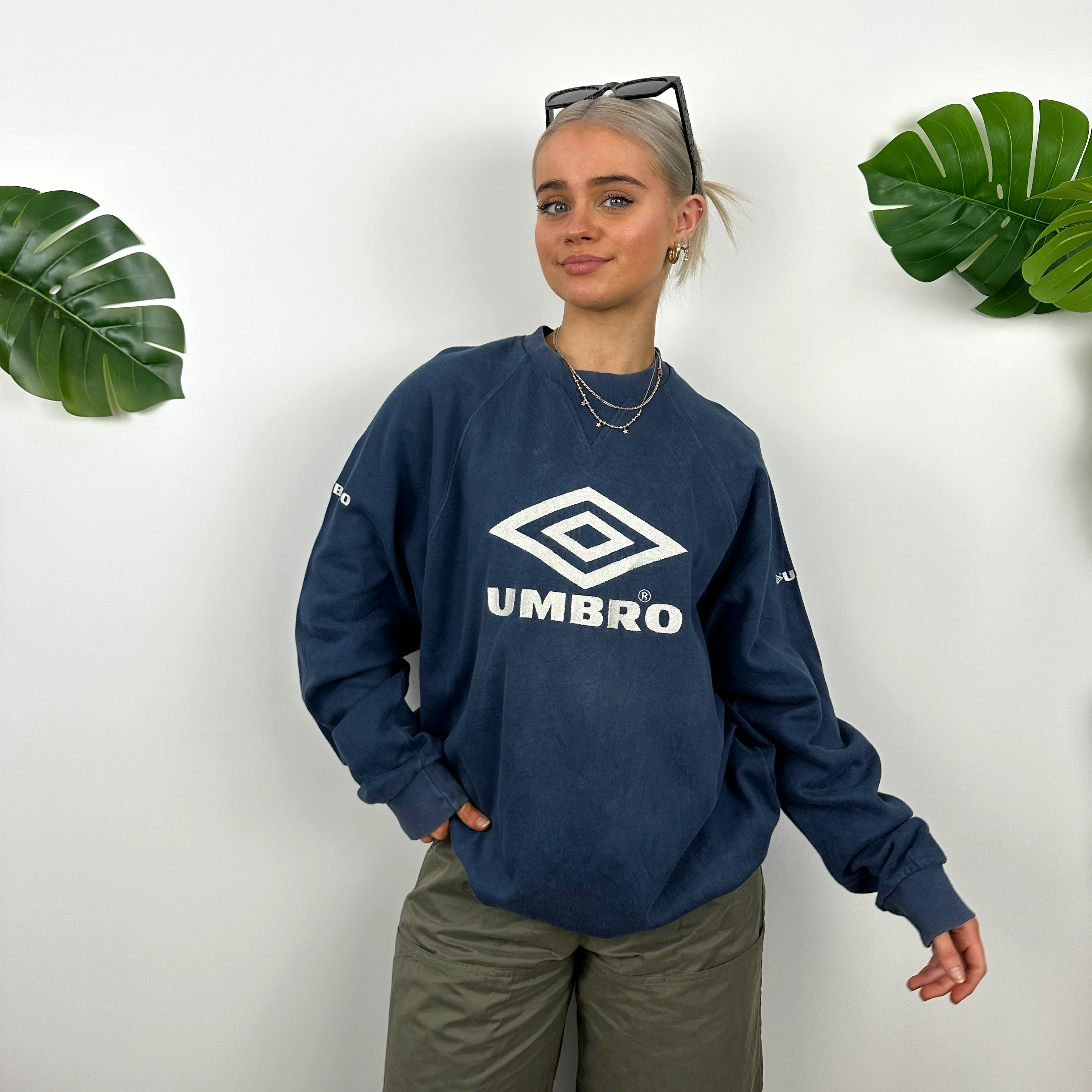 Umbro Navy Embroidered Spell Out Sweatshirt (M) - Image 4