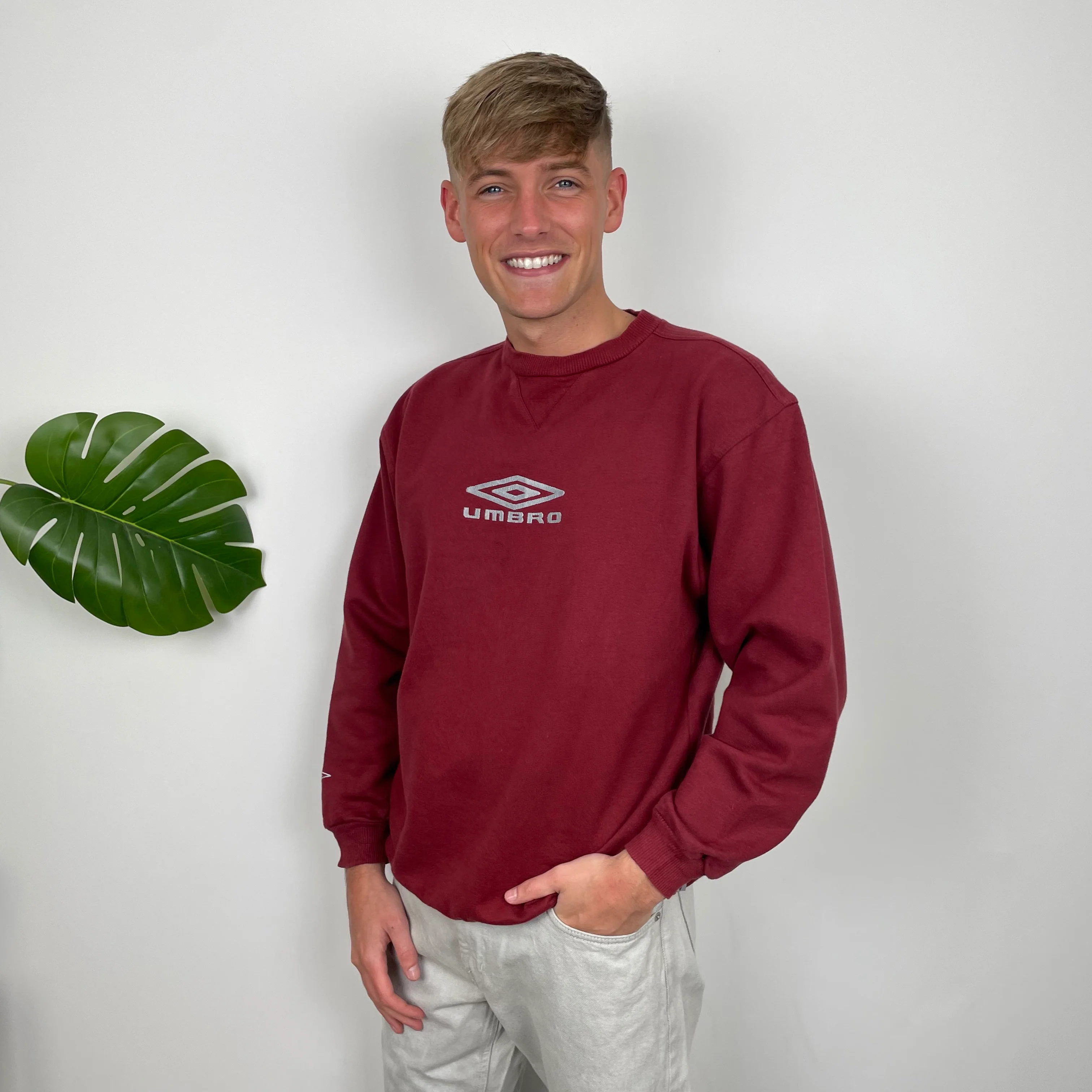 Umbro RARE Maroon Embroidered Spell Out Sweatshirt (L) - Image 4