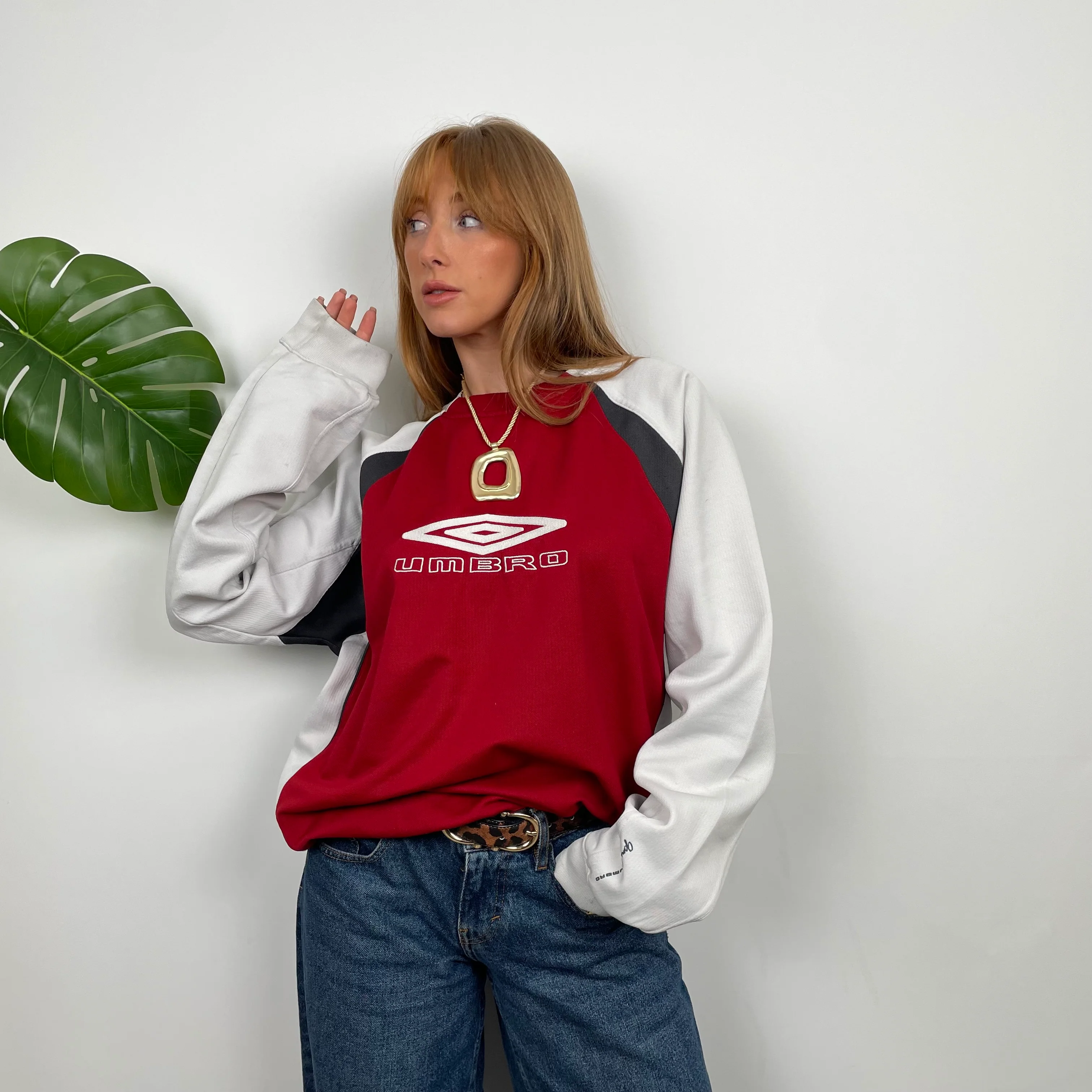 Umbro Red Embroidered Spell Out Sweatshirt (M) - Image 3