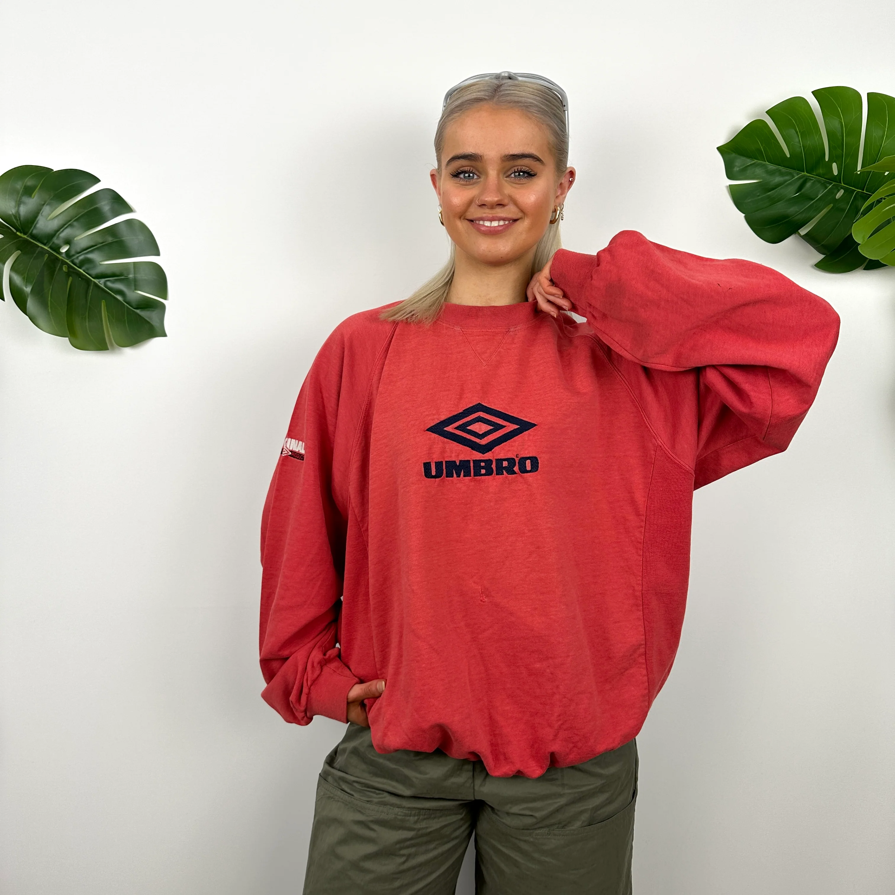 Umbro Red Embroidered Spell Out Sweatshirt (L) - Image 3