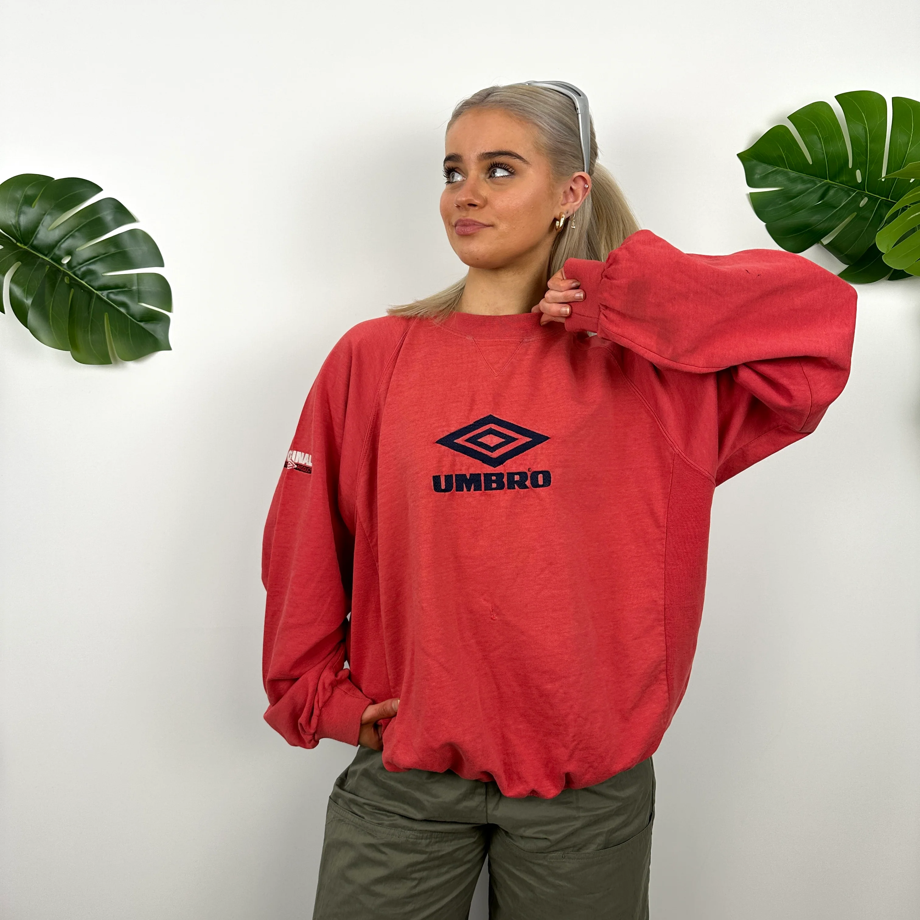 Umbro Red Embroidered Spell Out Sweatshirt (L) - Image 5