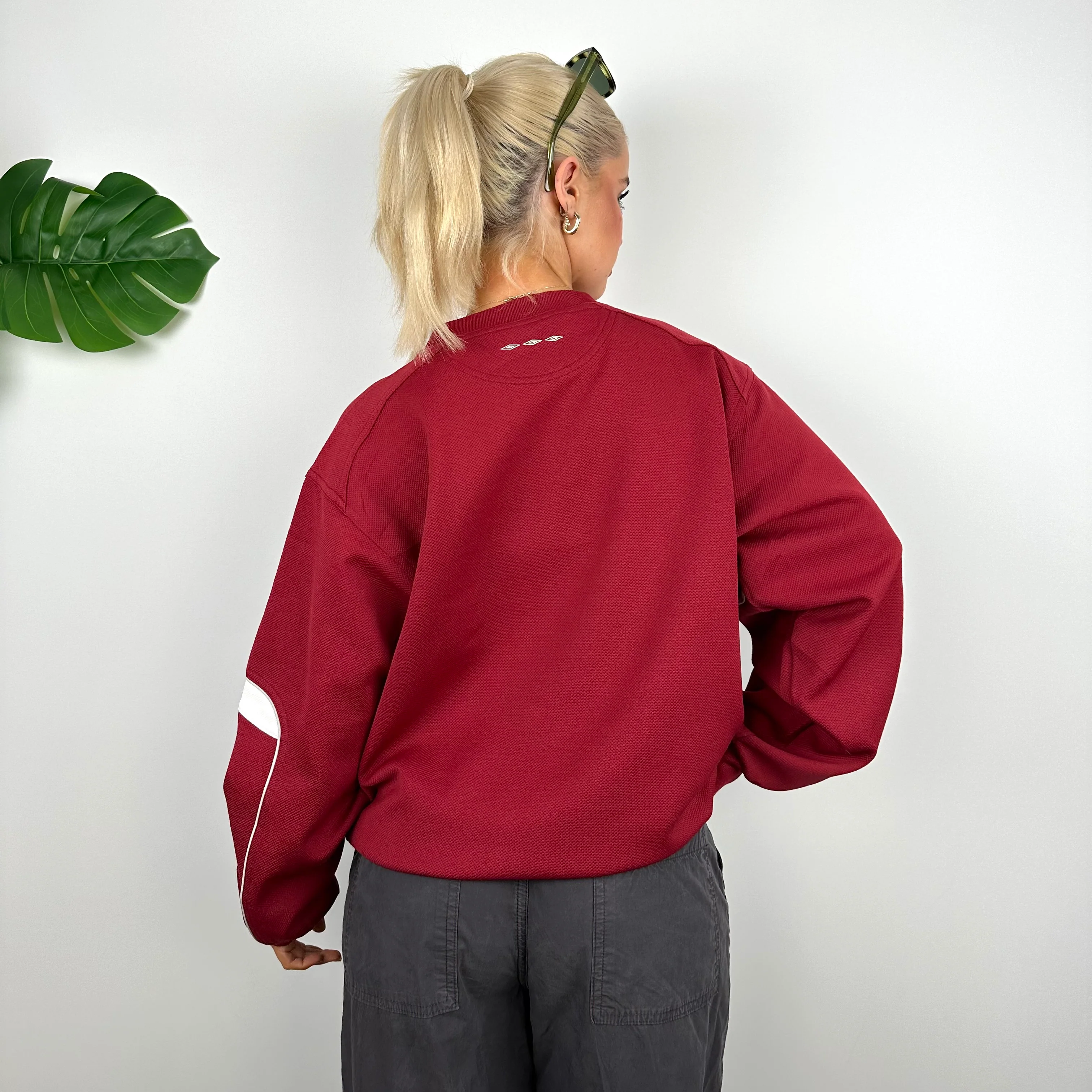 Umbro Red Embroidered Spell Out Sweatshirt (M) - Image 5
