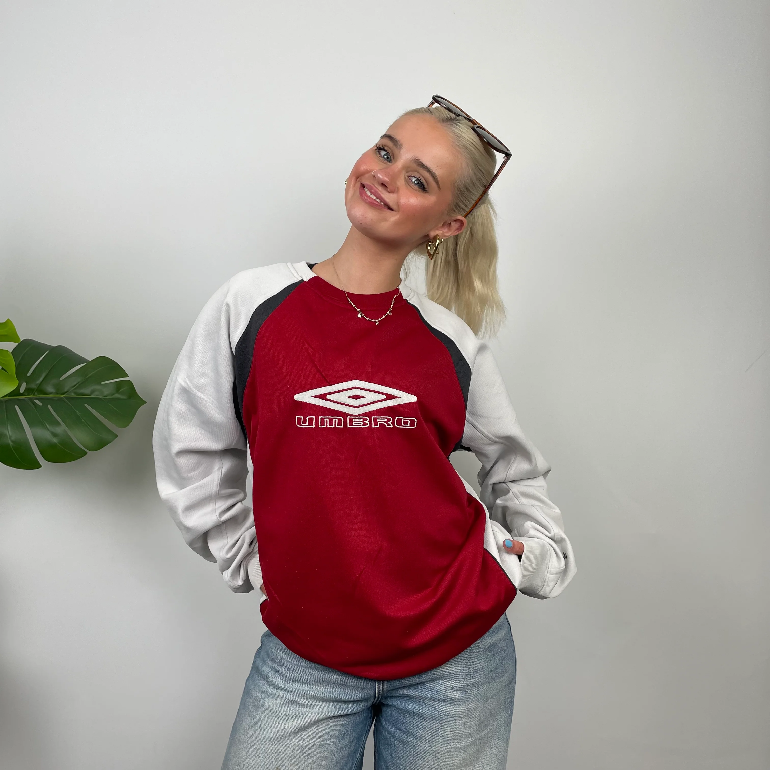 Umbro Red Embroidered Spell Out Sweatshirt (L) - Image 4