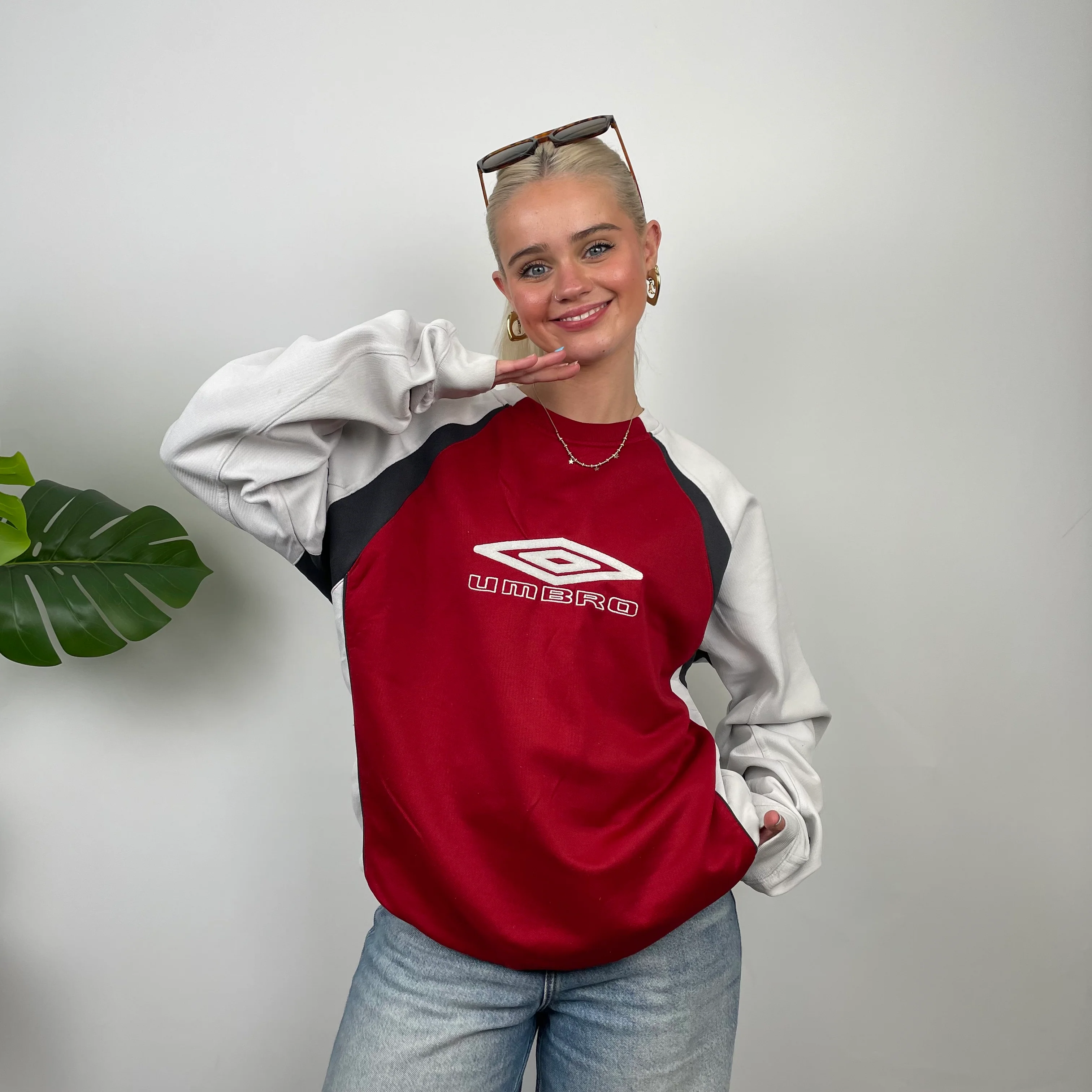 Umbro Red Embroidered Spell Out Sweatshirt (L) - Image 8