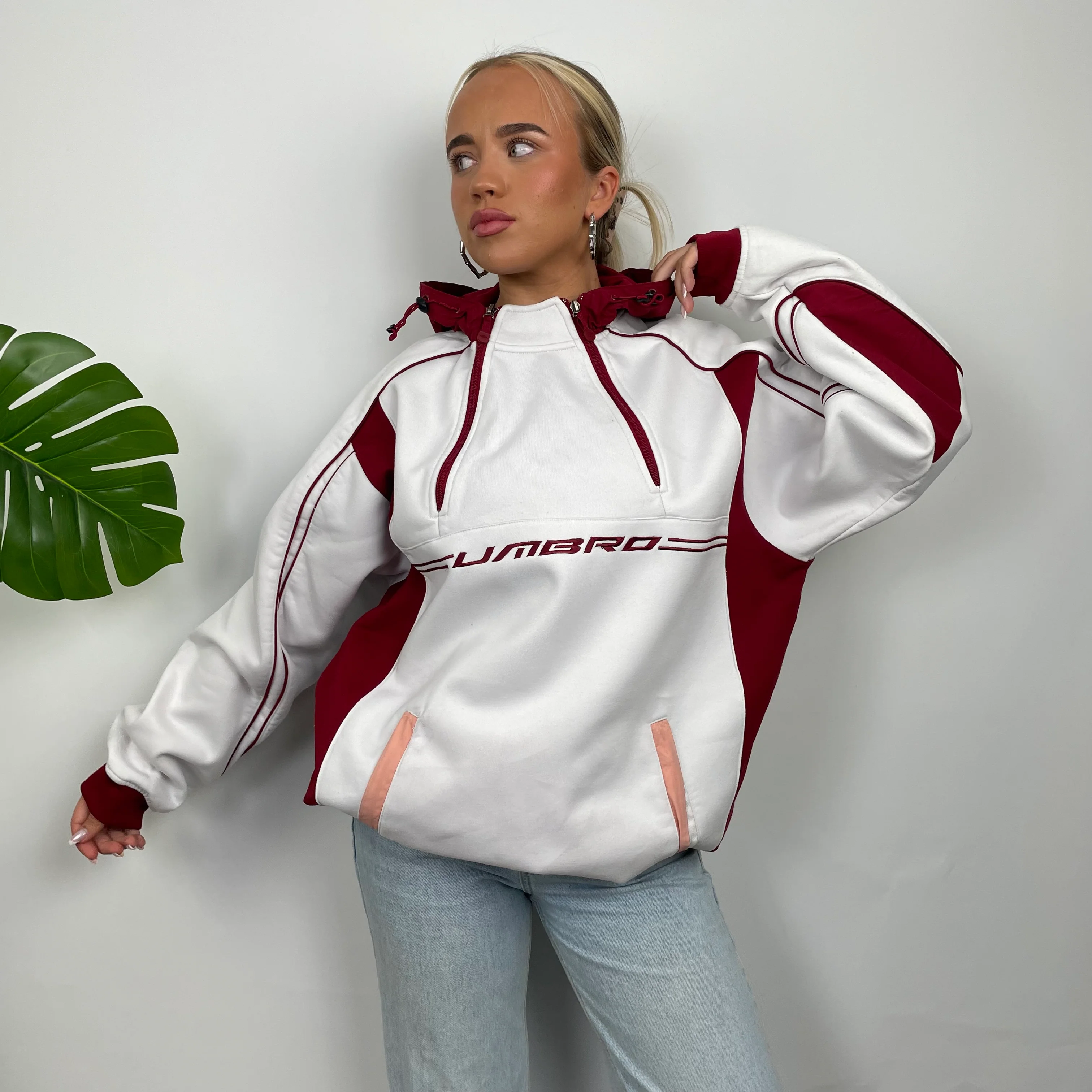 Umbro White Embroidered Spell Out Hoodie (XL) - Image 3