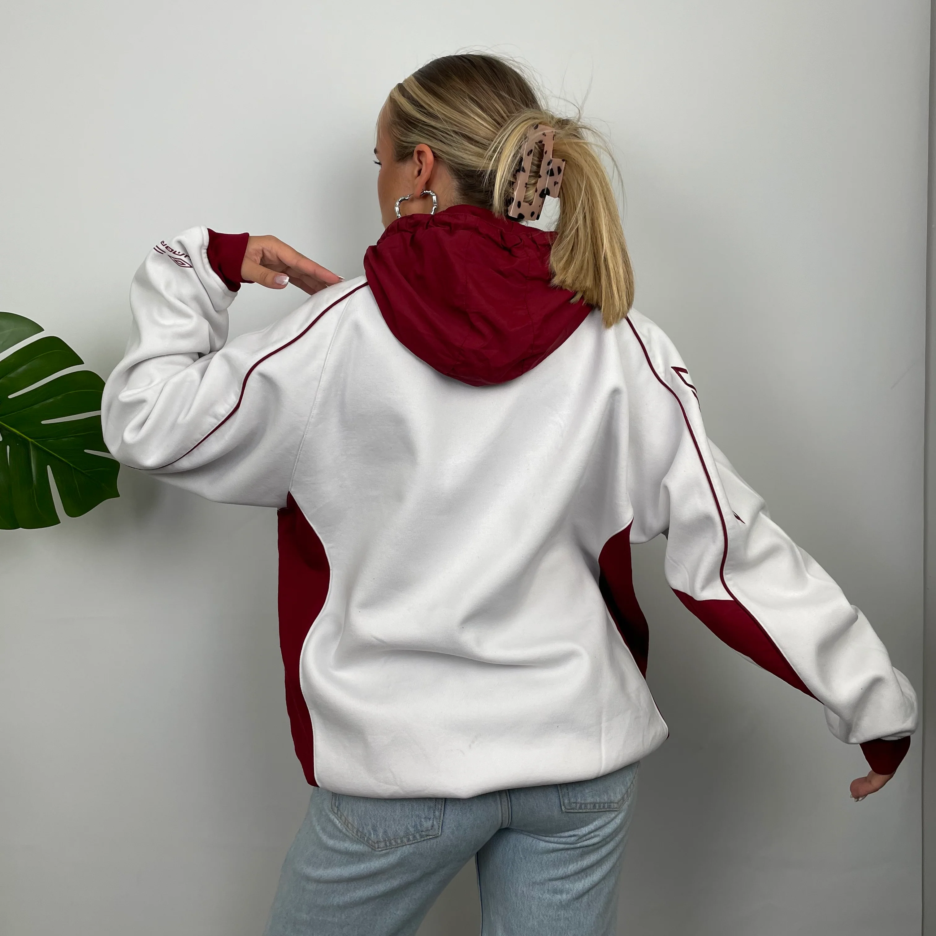 Umbro White Embroidered Spell Out Hoodie (XL) - Image 4