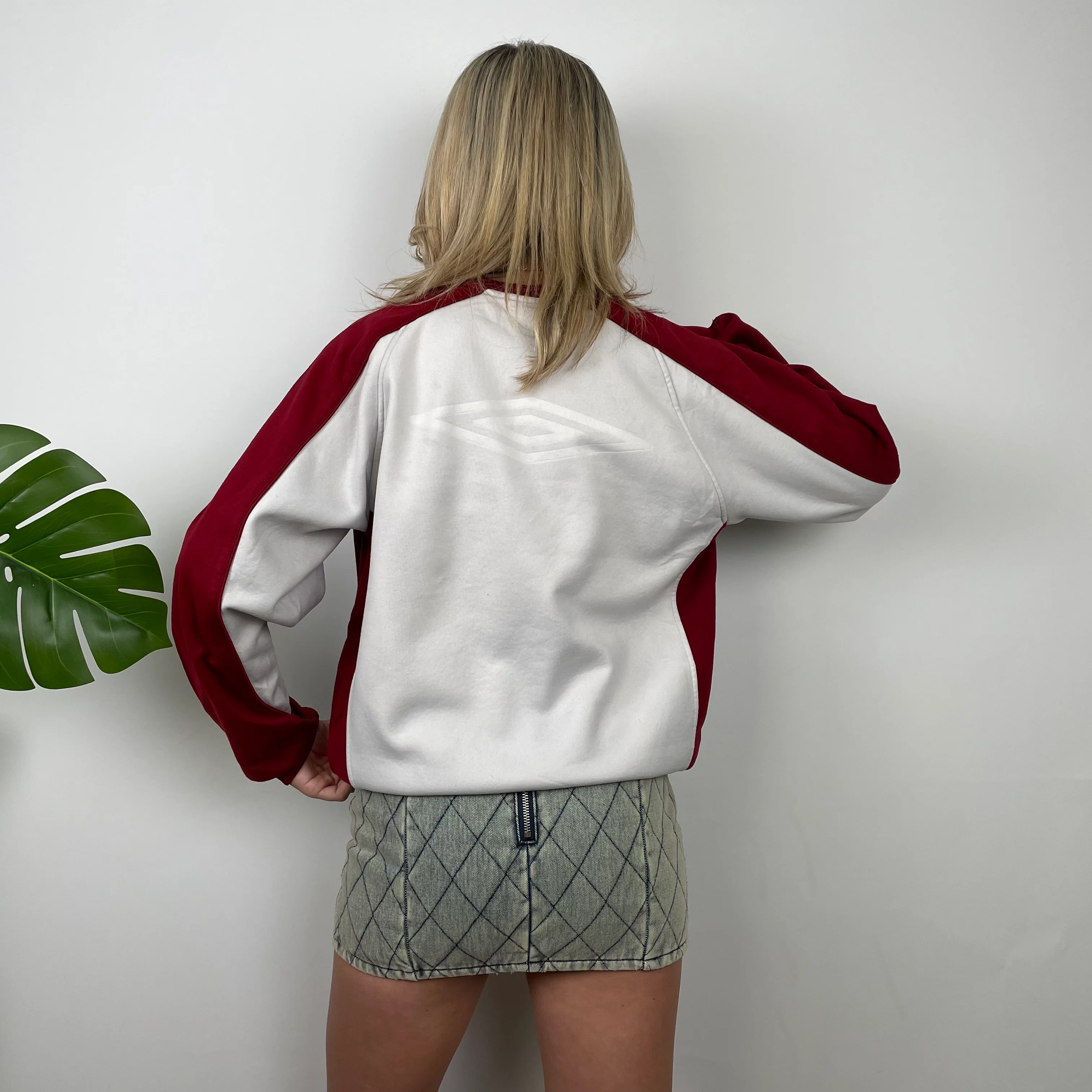 Umbro White Embroidered Spell Out Sweatshirt (M) - Image 4