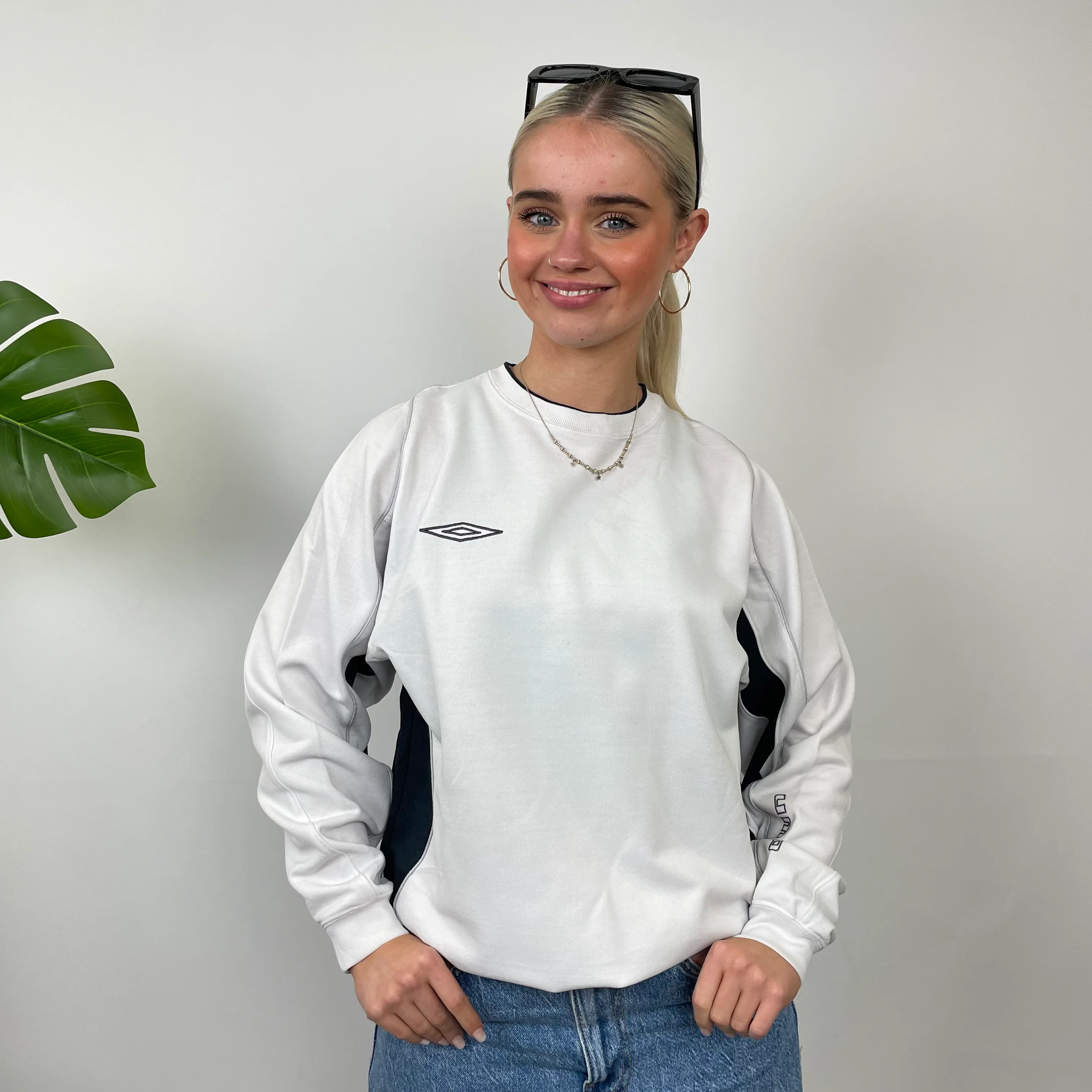 Umbro White Embroidered Spell Out Sweatshirt (S) - Image 3