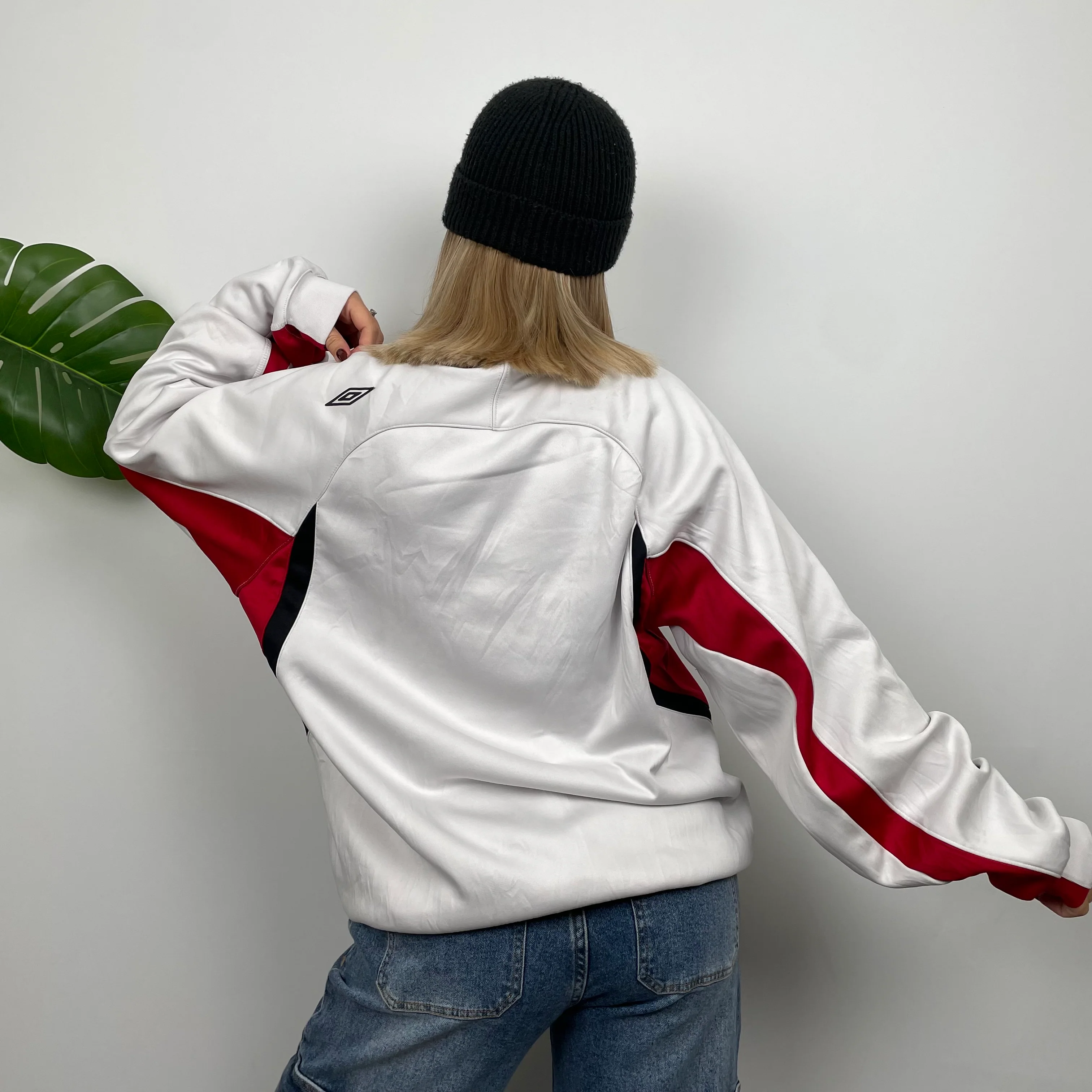 Umbro White Embroidered Spell Out Sweatshirt (L) - Image 8
