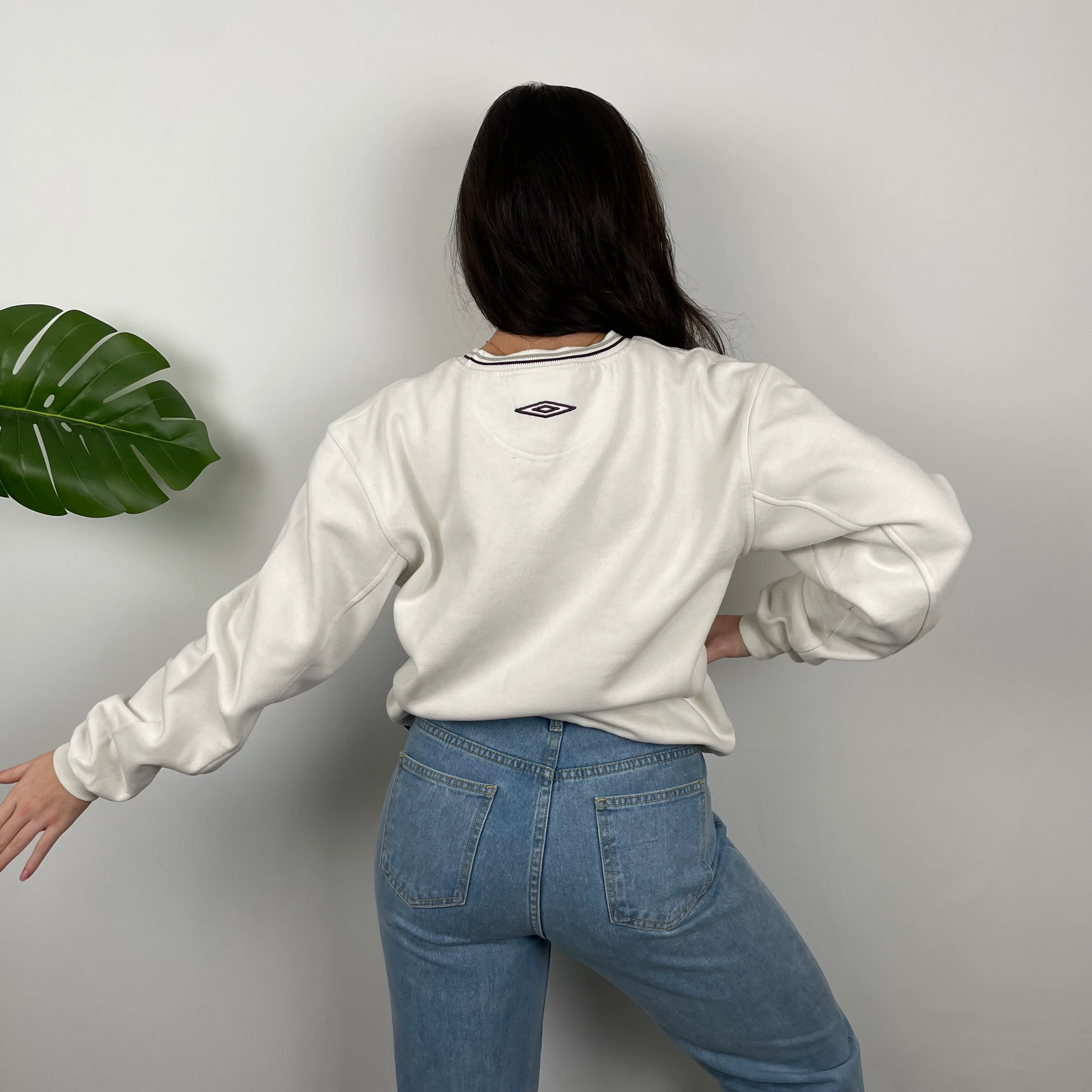 Umbro White Embroidered Spell Out Sweatshirt (S) - Image 5