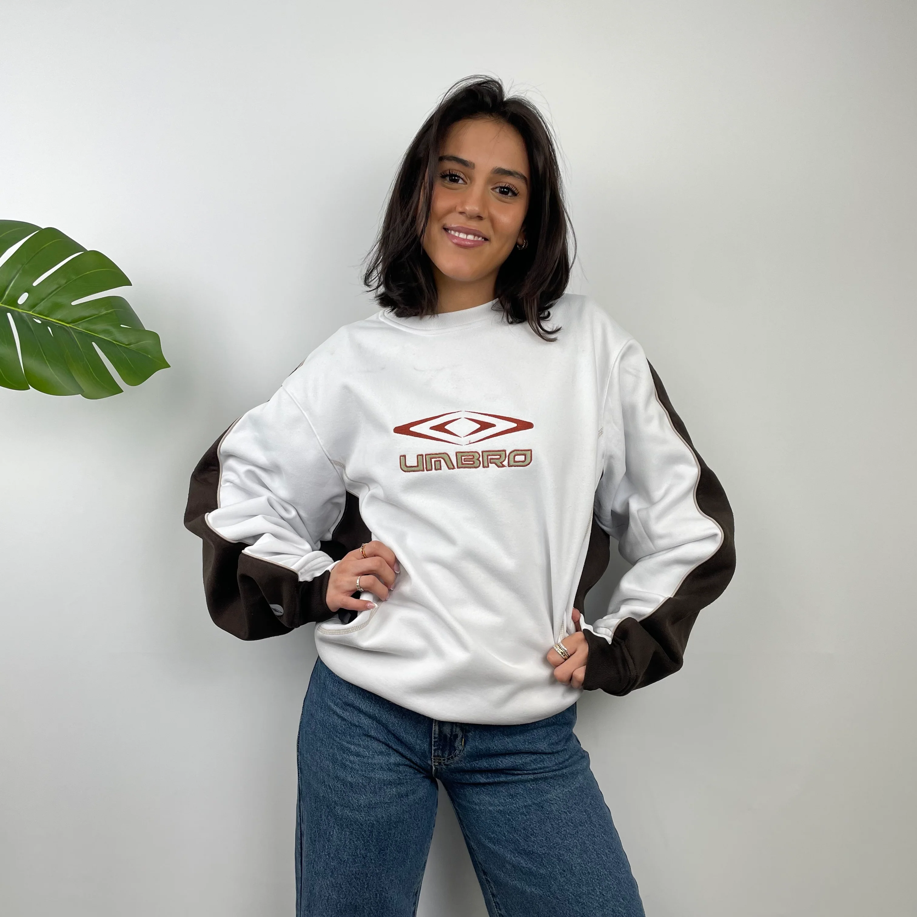 Umbro White Embroidered Spell Out Sweatshirt (XL)